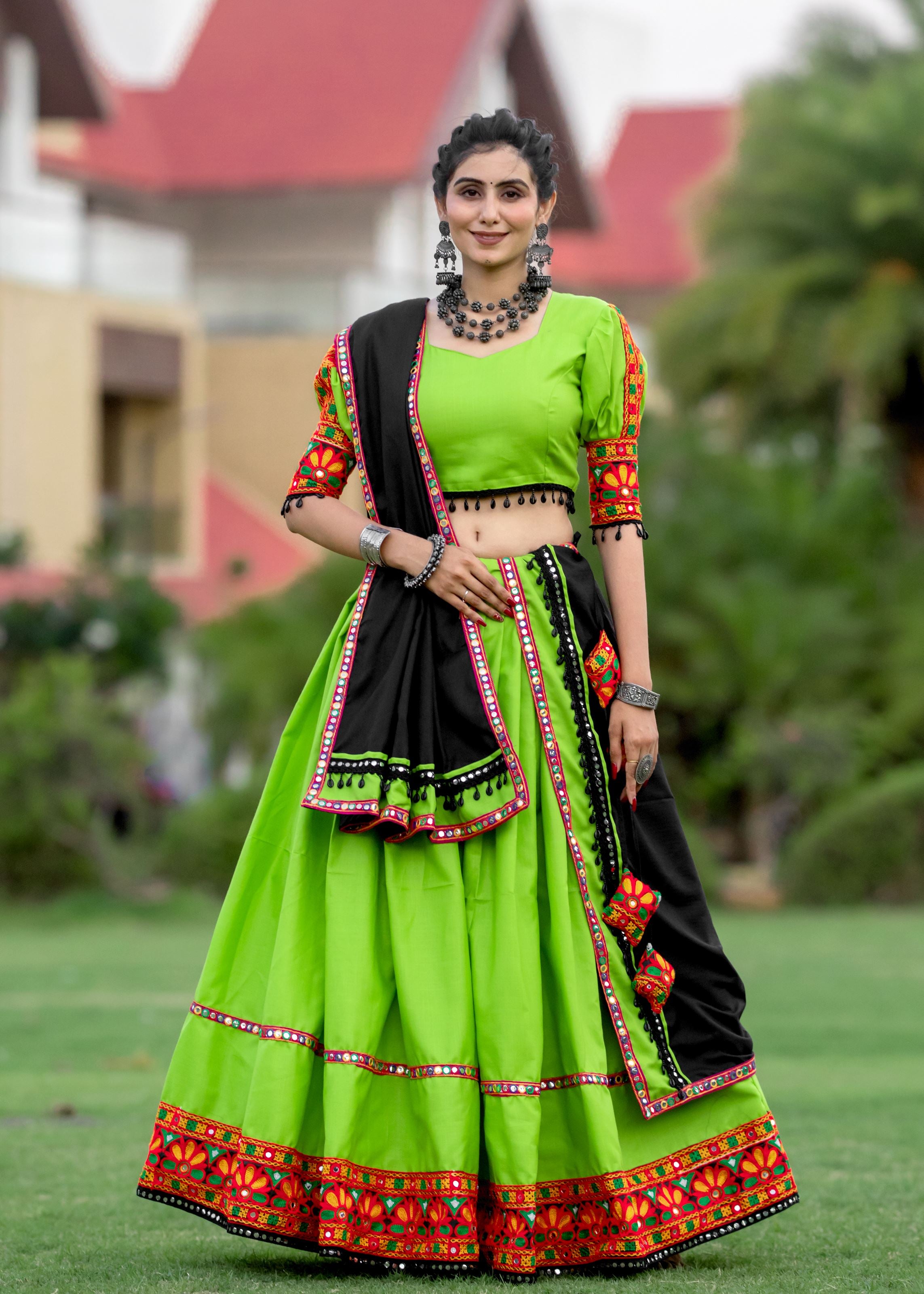 Parrot Color Navratri Chaniya Choli With Gamthi Work