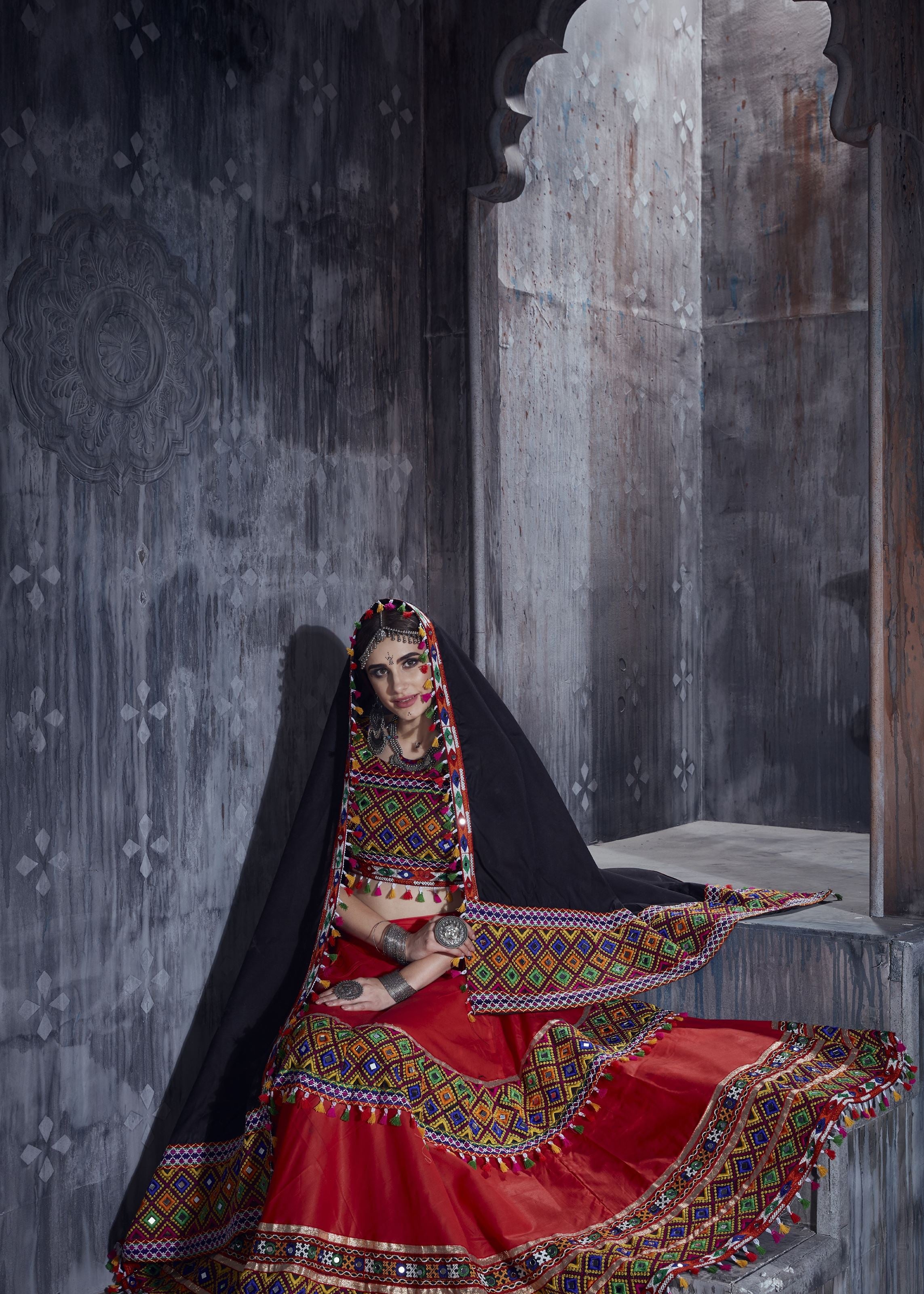 Red And Black Navratri Chaniya Choli With Gamthi Lace Work With Mirror Work