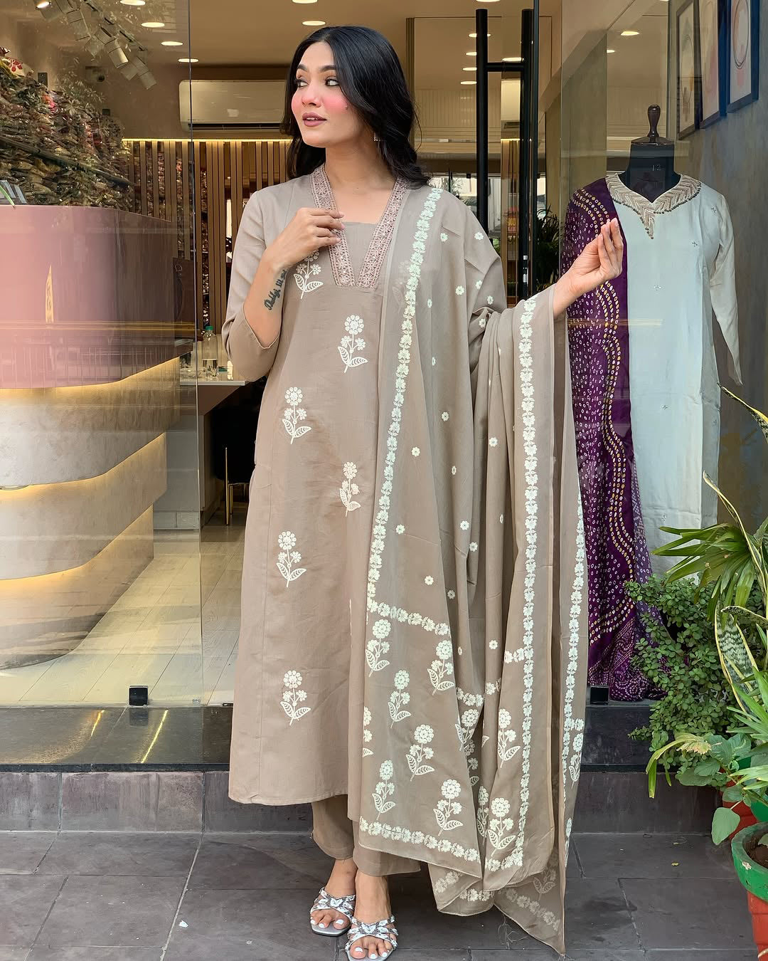 Beige Cotton Kurta Pant Set With Heavy Thread Embroidery Work