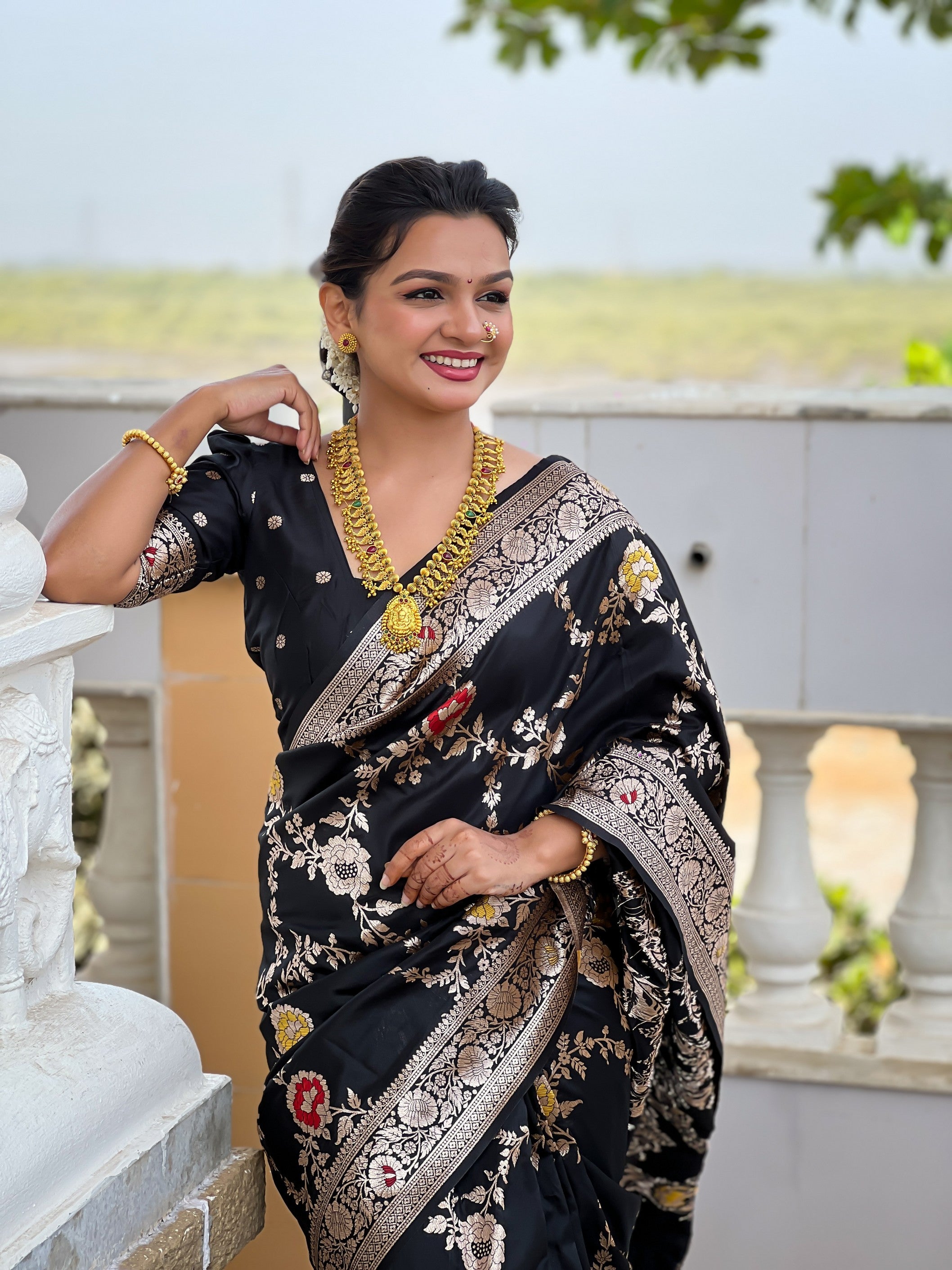 Black Banarasi Silk Saree With Traditional Woven Meenakari Designer Traditional Looks
