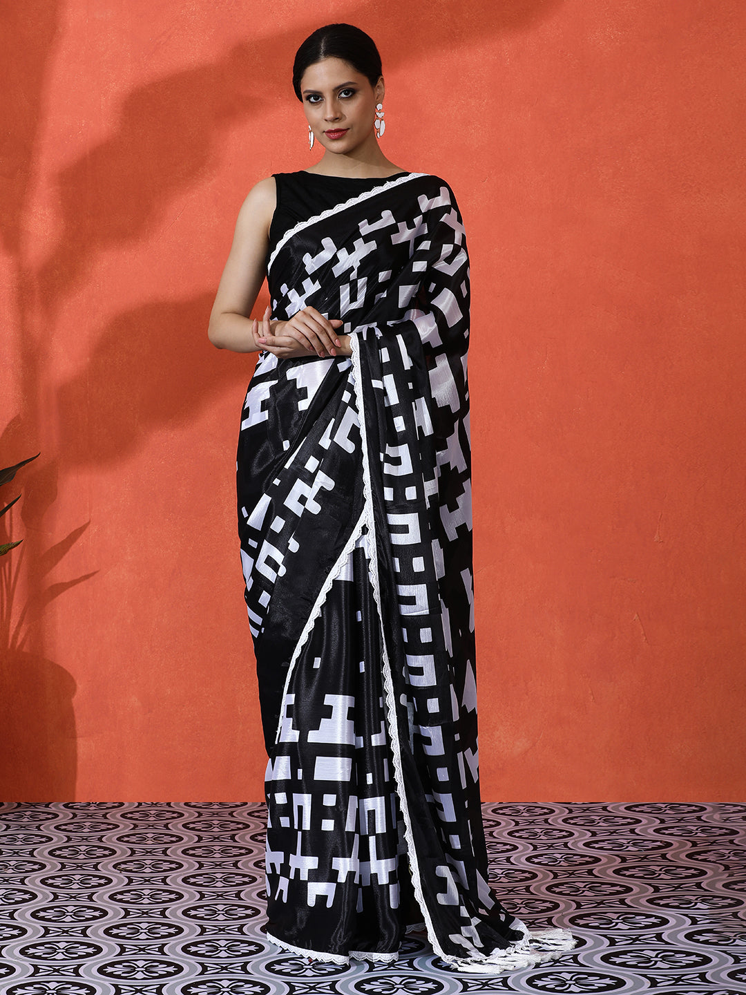 Black Chinon Saree With Beautiful Digital Print For Ceremonial Wear