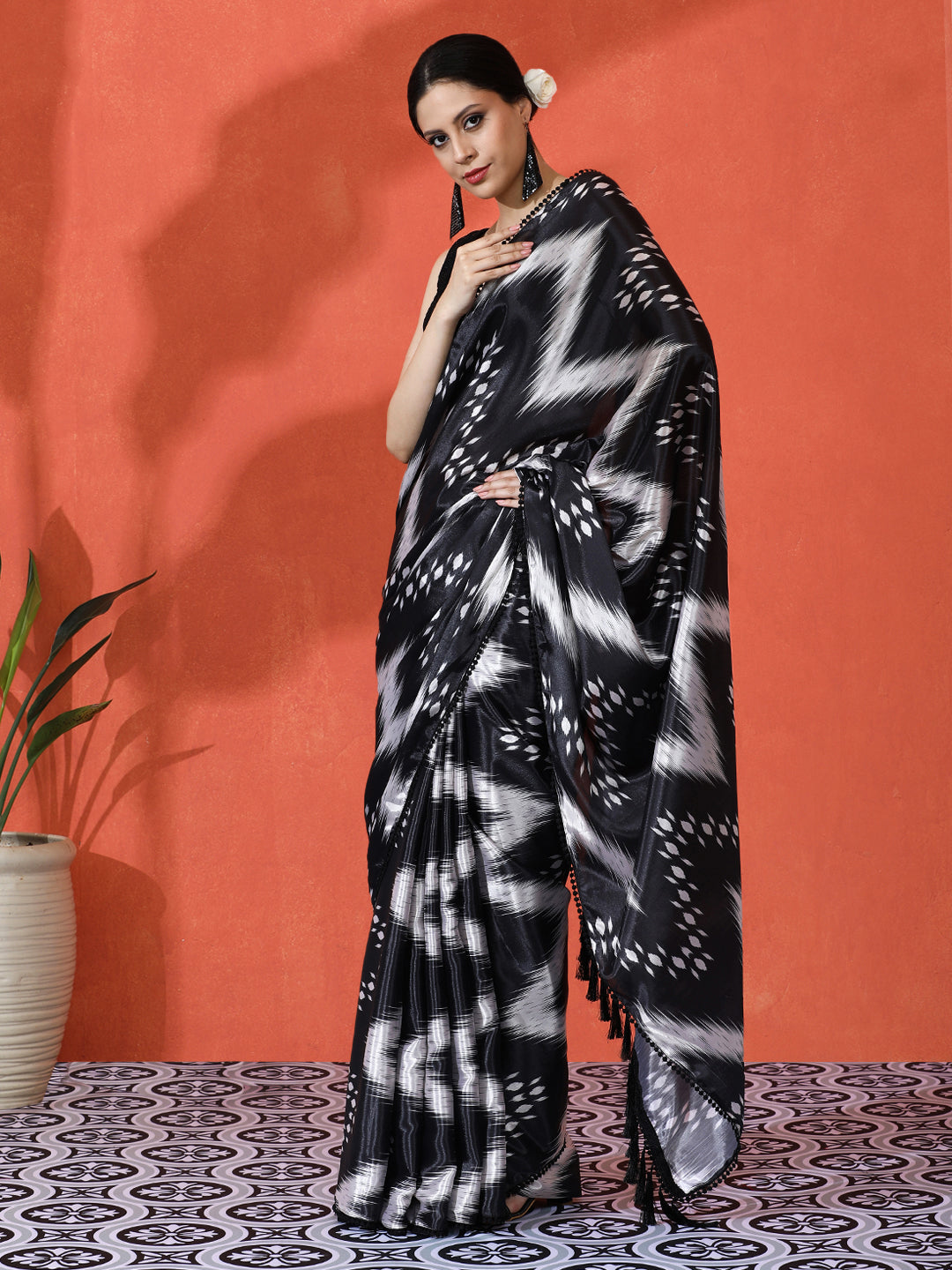 Black Chinon Saree With Beautiful Digital Print For Ceremonial Wear