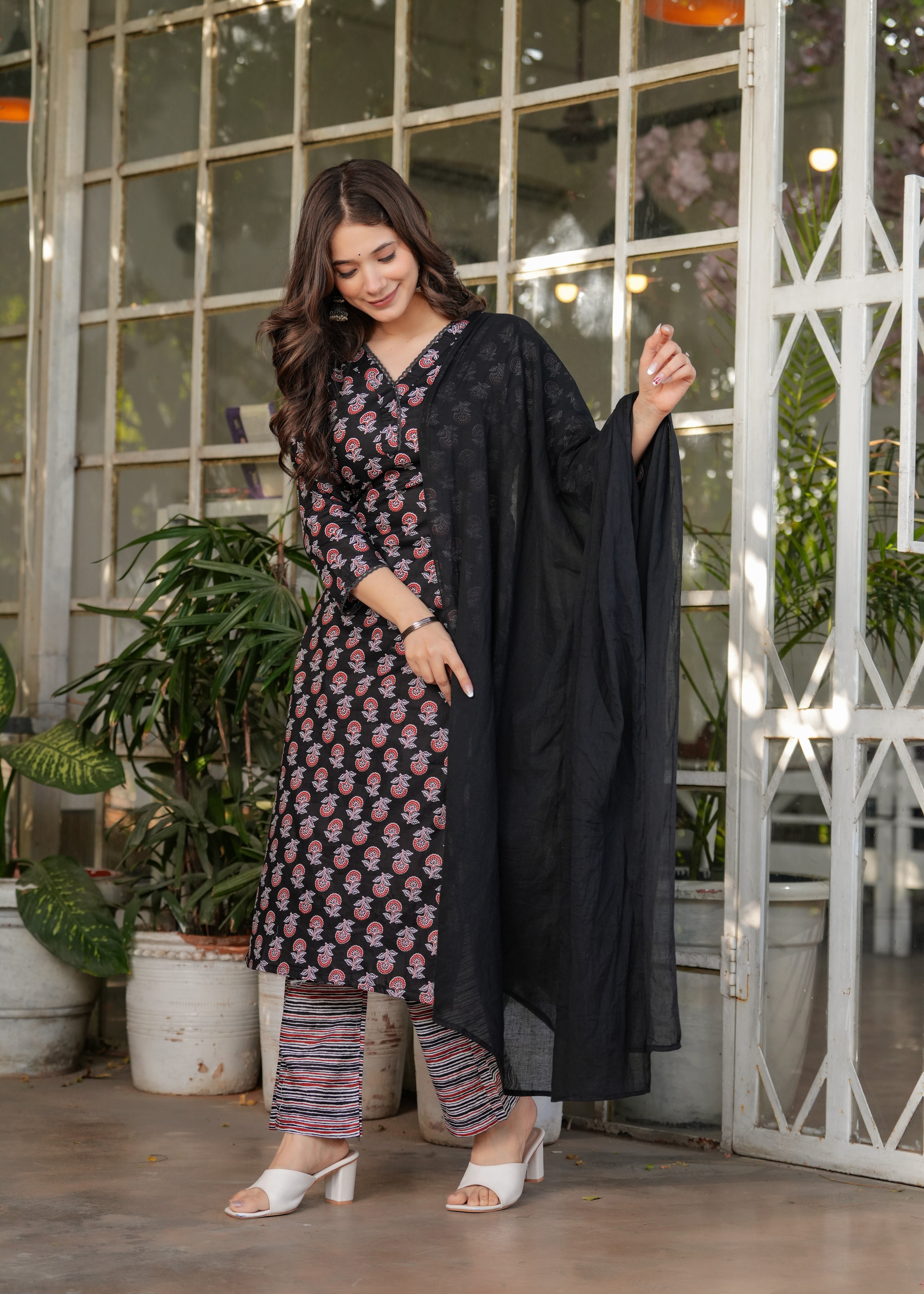 Black Cotton Elegant Kurta Pant Set With Print