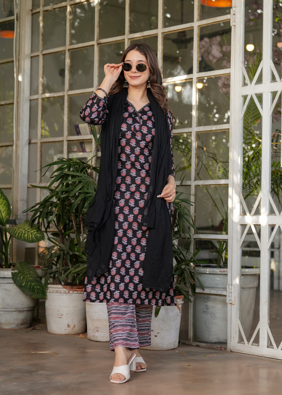 Black Cotton Elegant Kurta Pant Set With Print