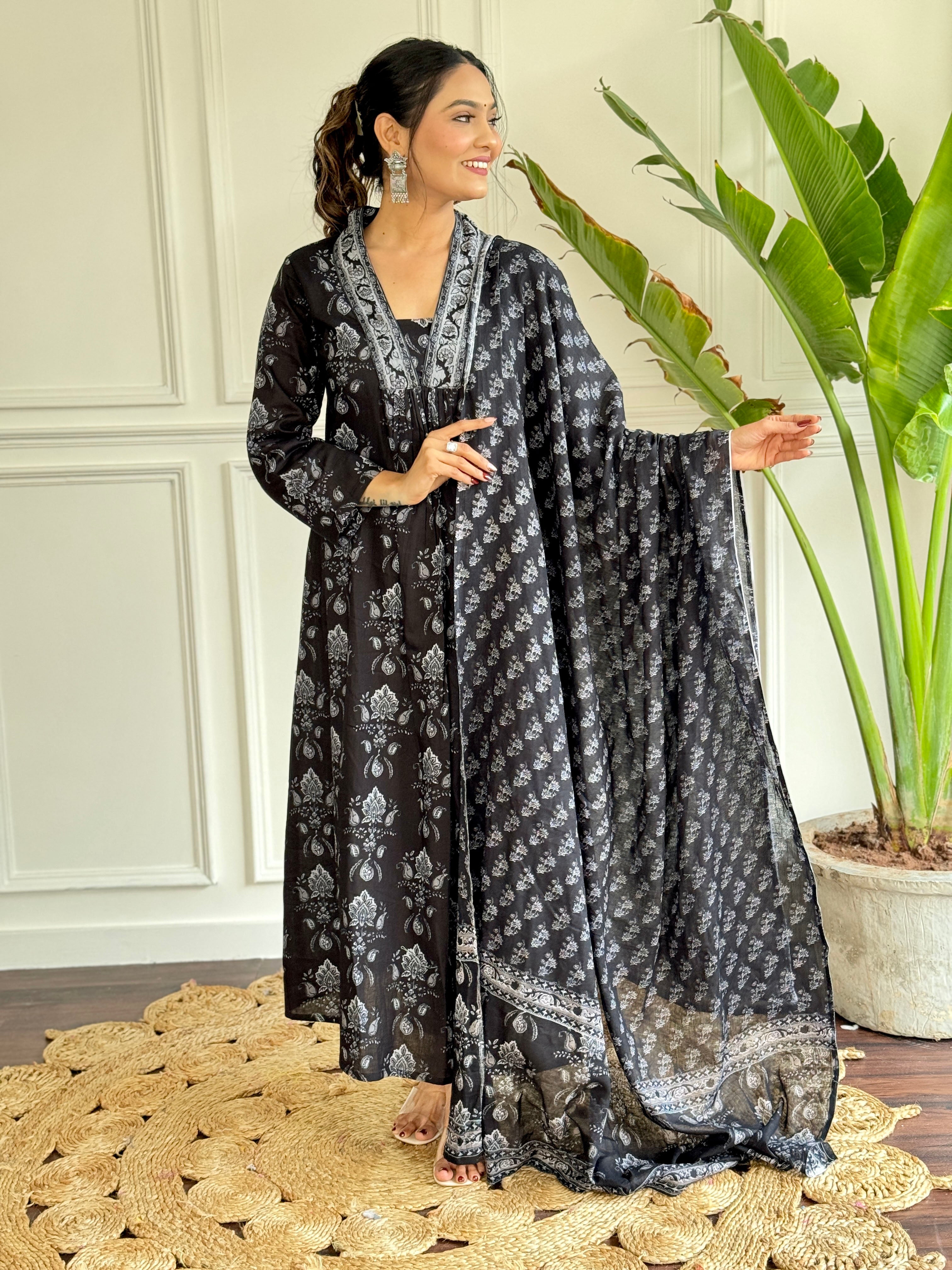 Black Pure Cotton Elegant Kurta Pant Set With Print