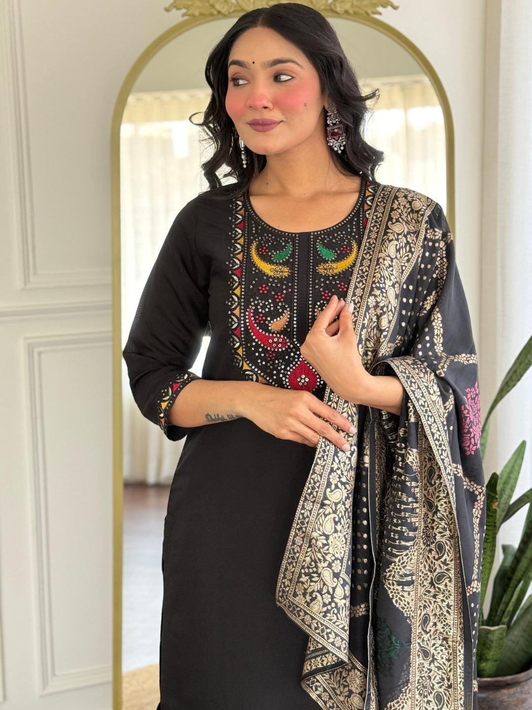 Black Roman Silk Elegant Kurta Pant Set With Embroidery Work
