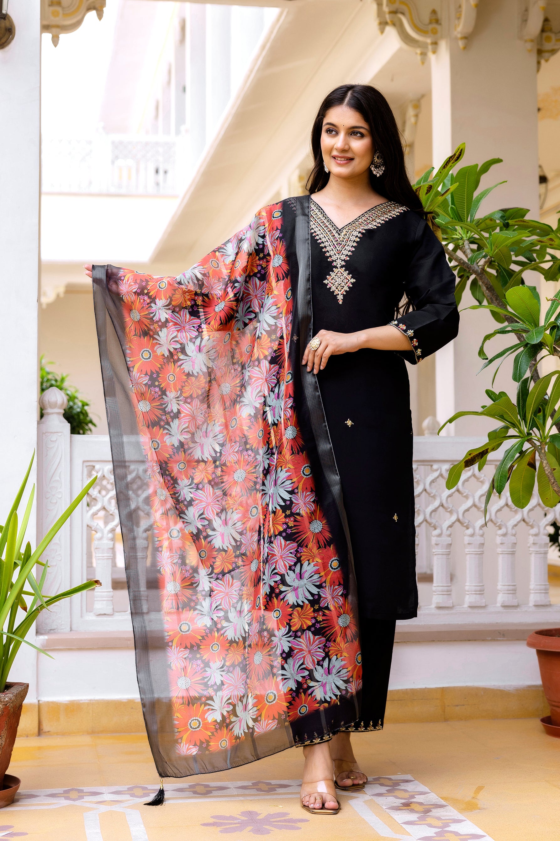 Black Viscose Chanderi Kurta Pant Set With Thread Embroidered With Beads Work With Printed Dupatta