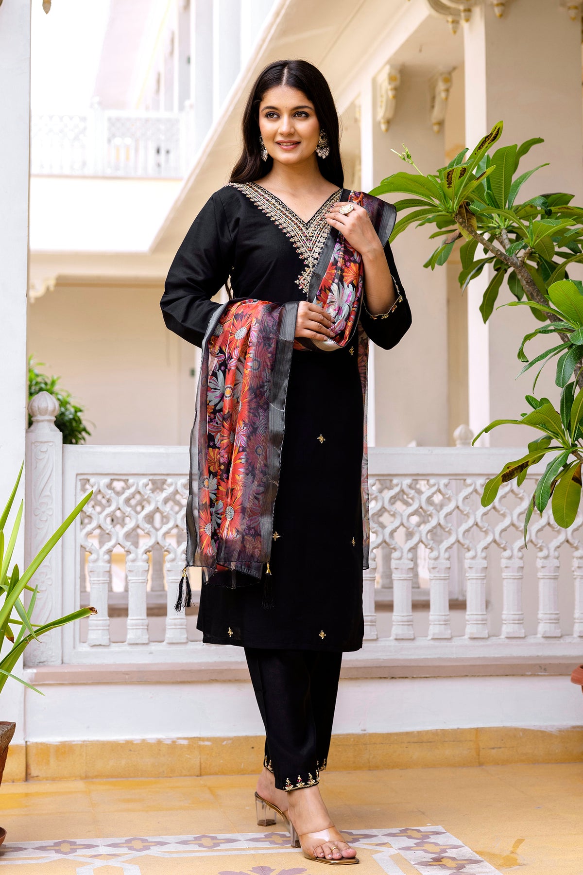 Black Viscose Chanderi Kurta Pant Set With Thread Embroidered With Beads Work With Printed Dupatta