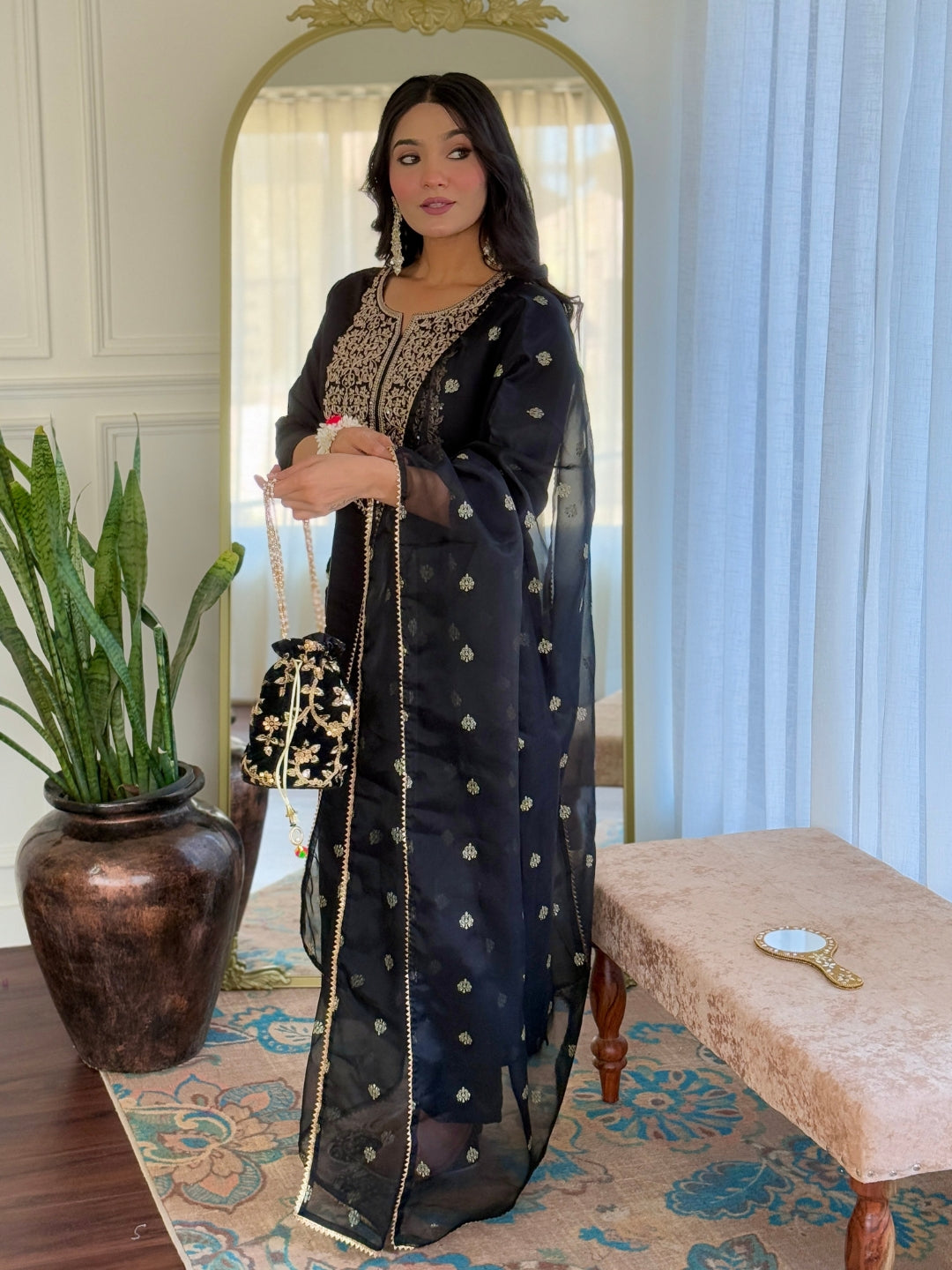 Black Viscose Elegant Kurta Pant Set With Embroidery Work