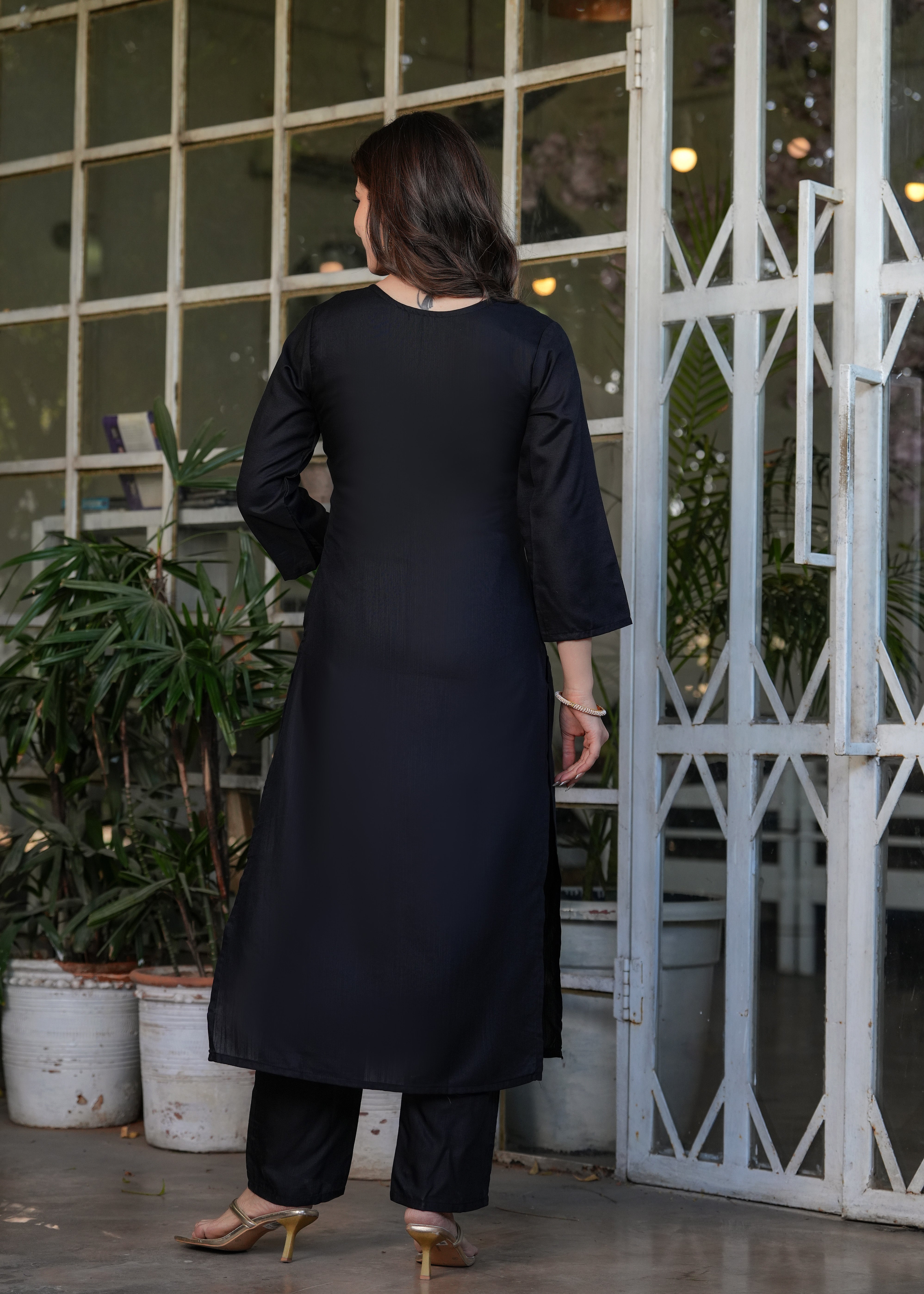 Black Viscose Rayon Elegant Kurta Pant Set With Thread Work