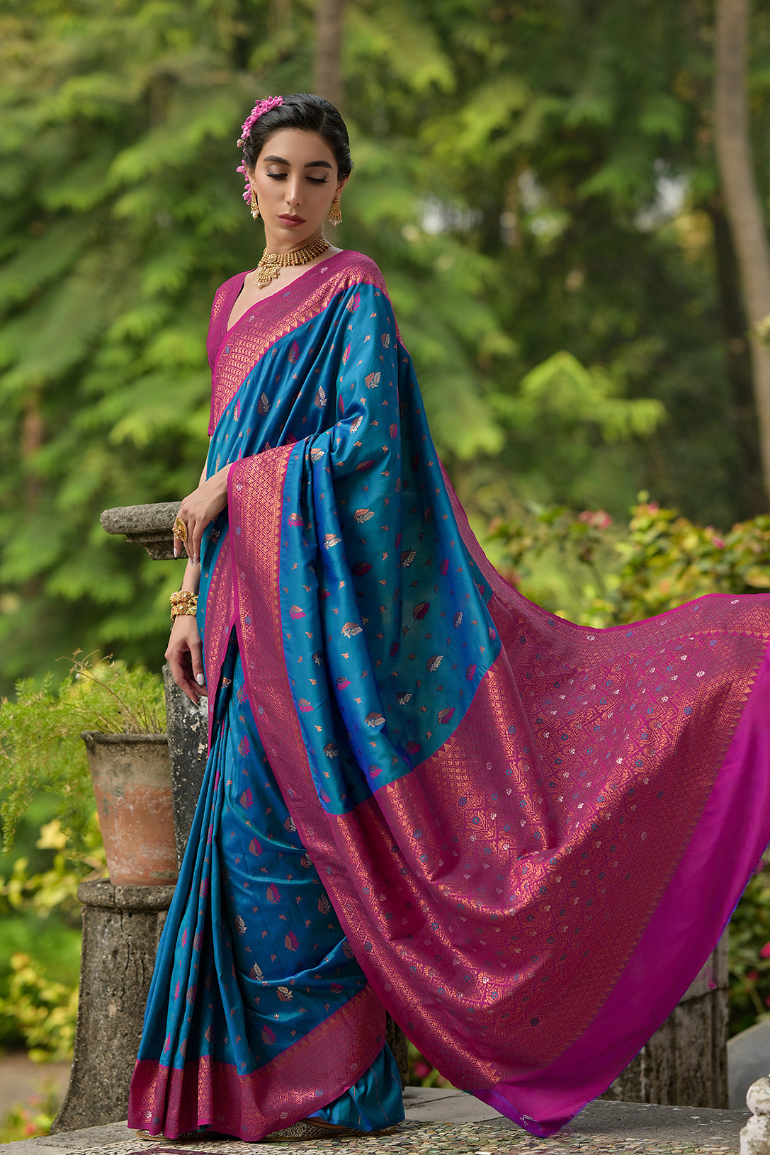 Blue Banarasi Silk Saree with Leaf Design and Contrast Pallu
