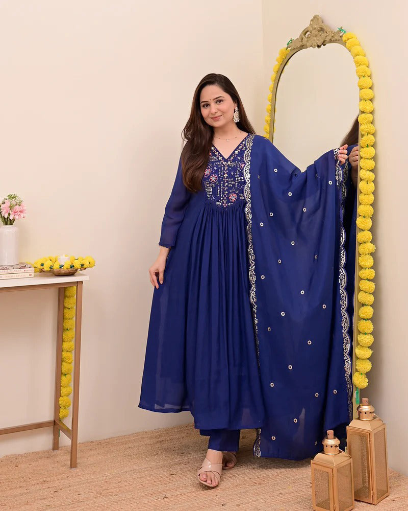 Blue Chanderi Silk Kurta Pant Set With Heavy Thread Embroidery Work