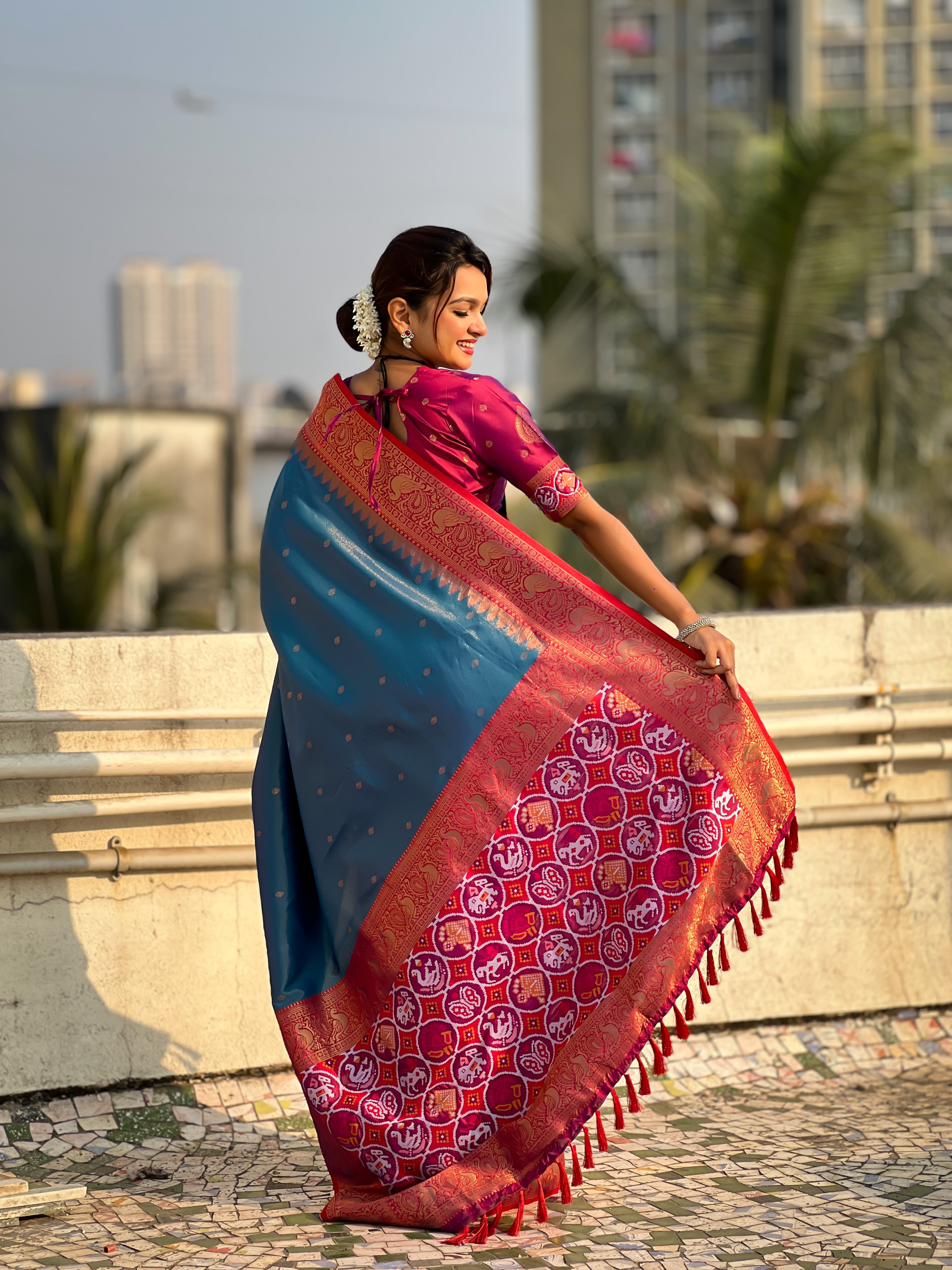 Blue Jari Tissue Woven Meenakari Pallu Designer Heavy Ethnic Saree