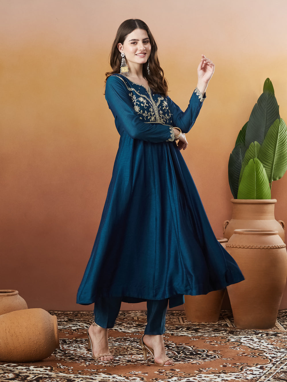 Blue Vichitra Silk Kurta Pant Set With Heavy Thread Embroidery Work