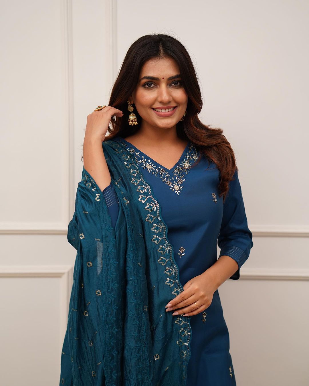Blue Viscose Chanderi Kurta Pant With Heavy Thread Embroidery Work With Sequins Work