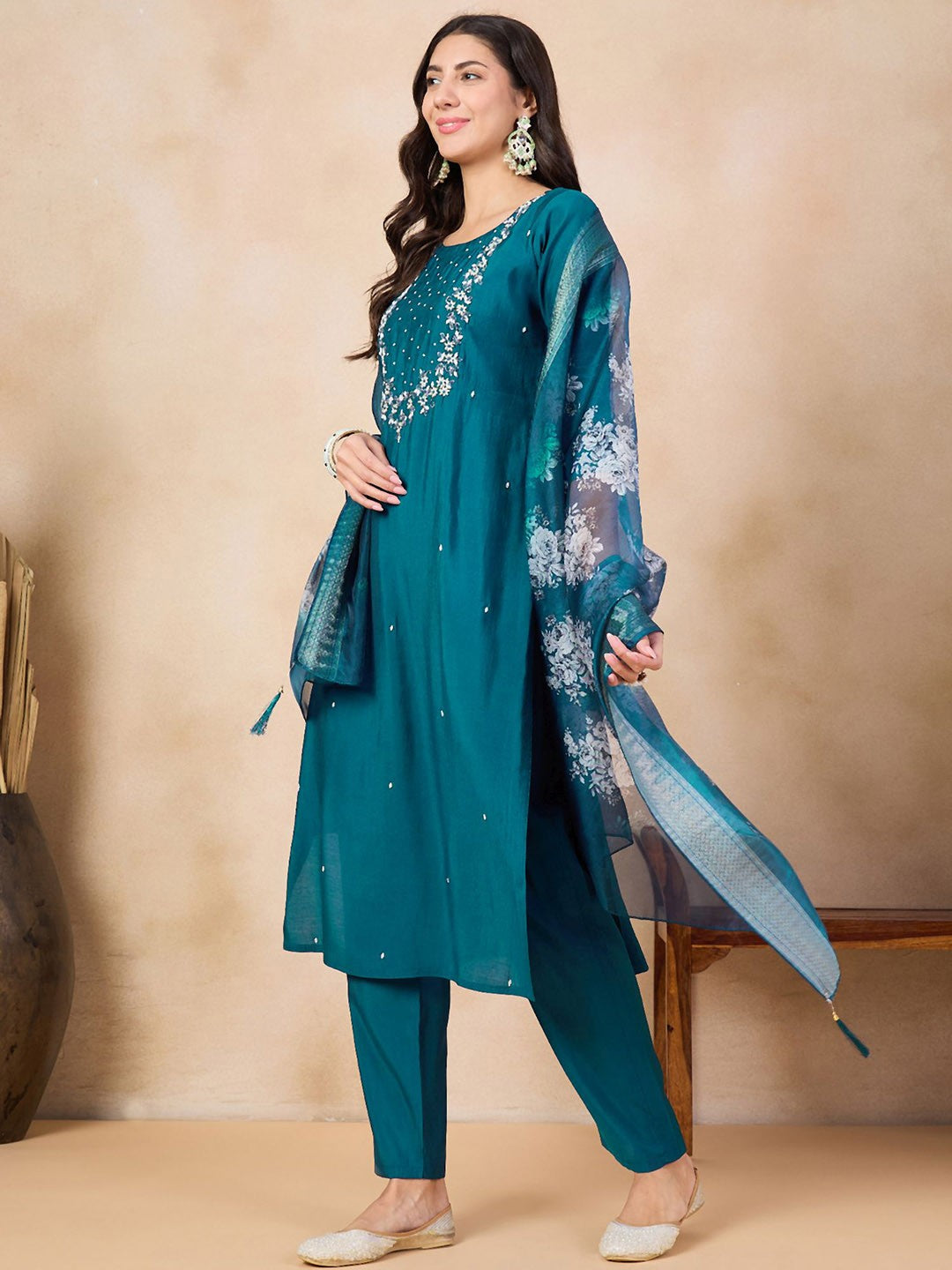 Blue Viscose Rayon Elegant Kurta Pant Set With Embroidery Work