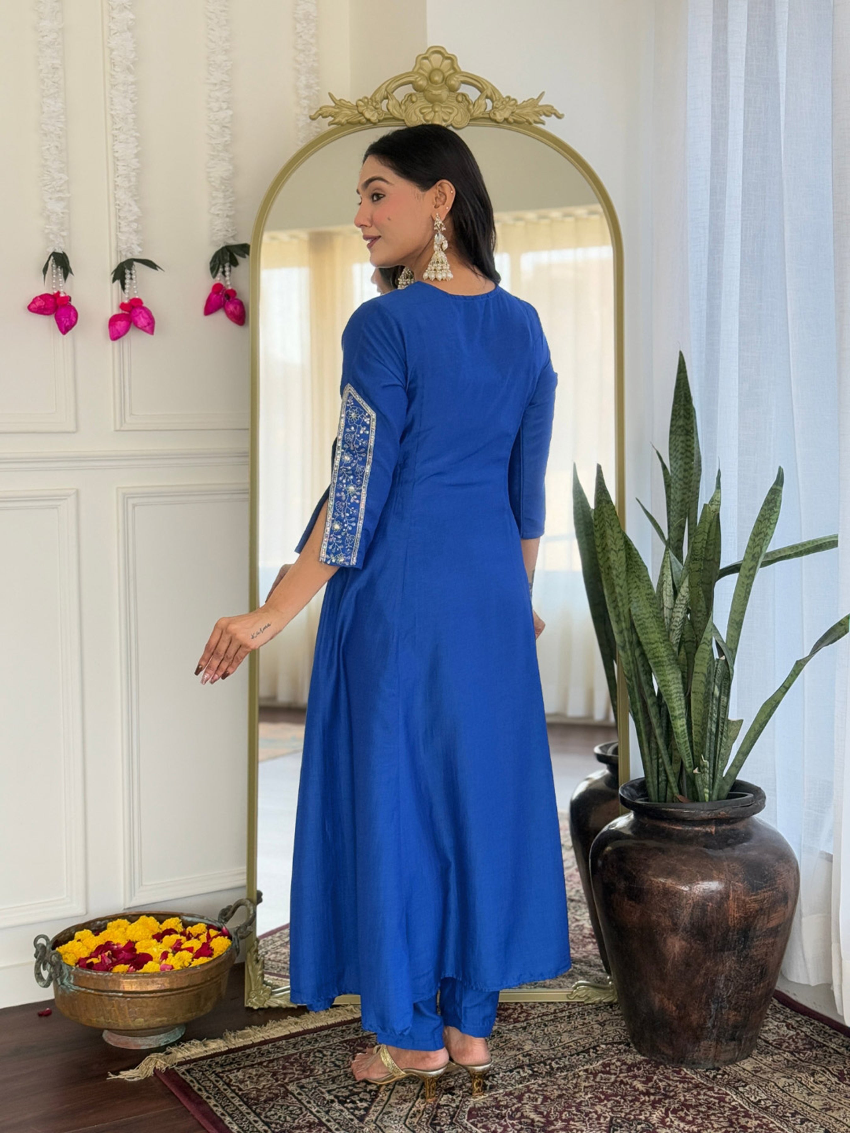 Blue Viscose Silk Elegant Kurta Pant Set With Embroidery Work