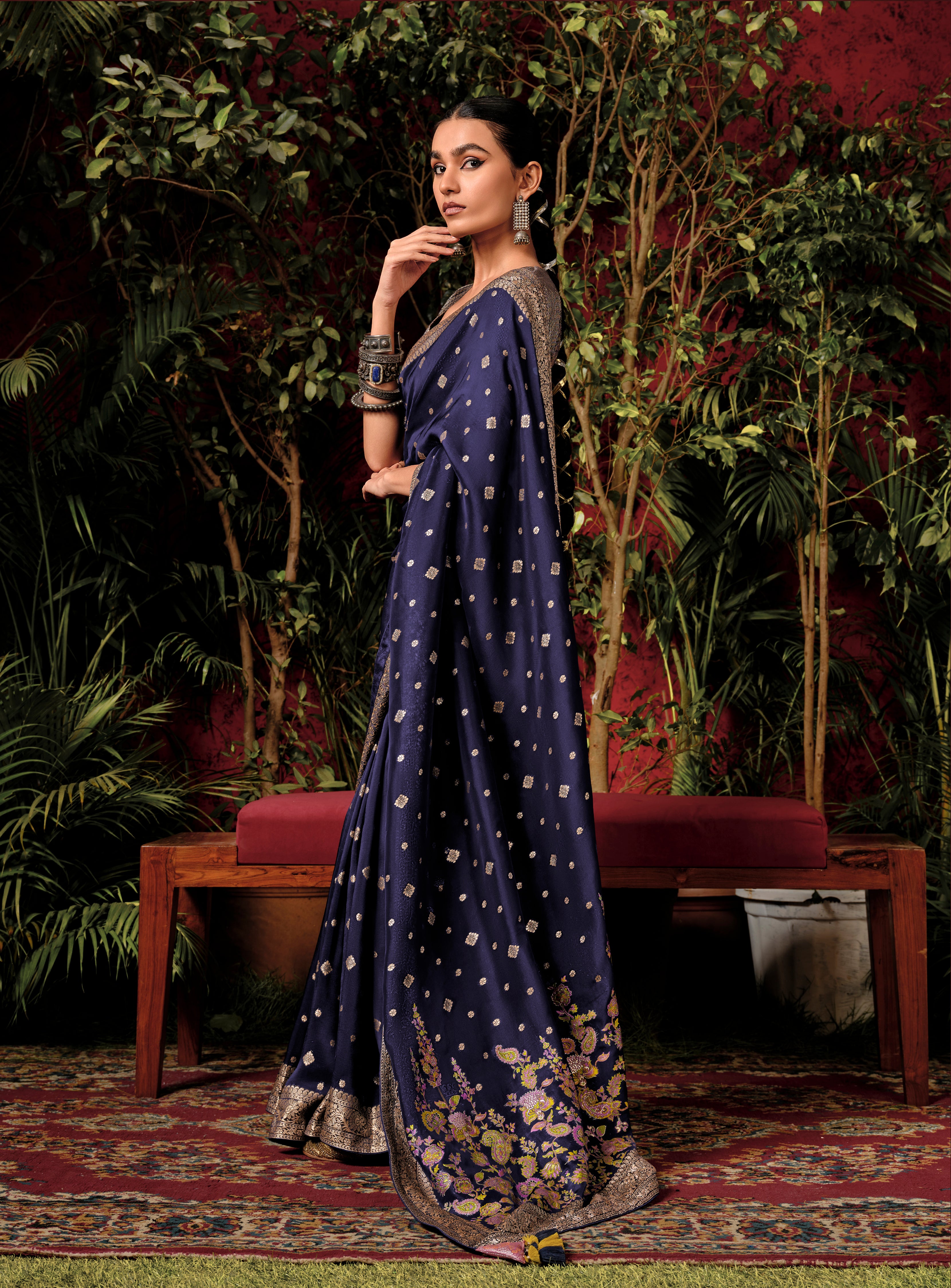 Blue Viscose Silk Saree With Jacquard Woven Work
