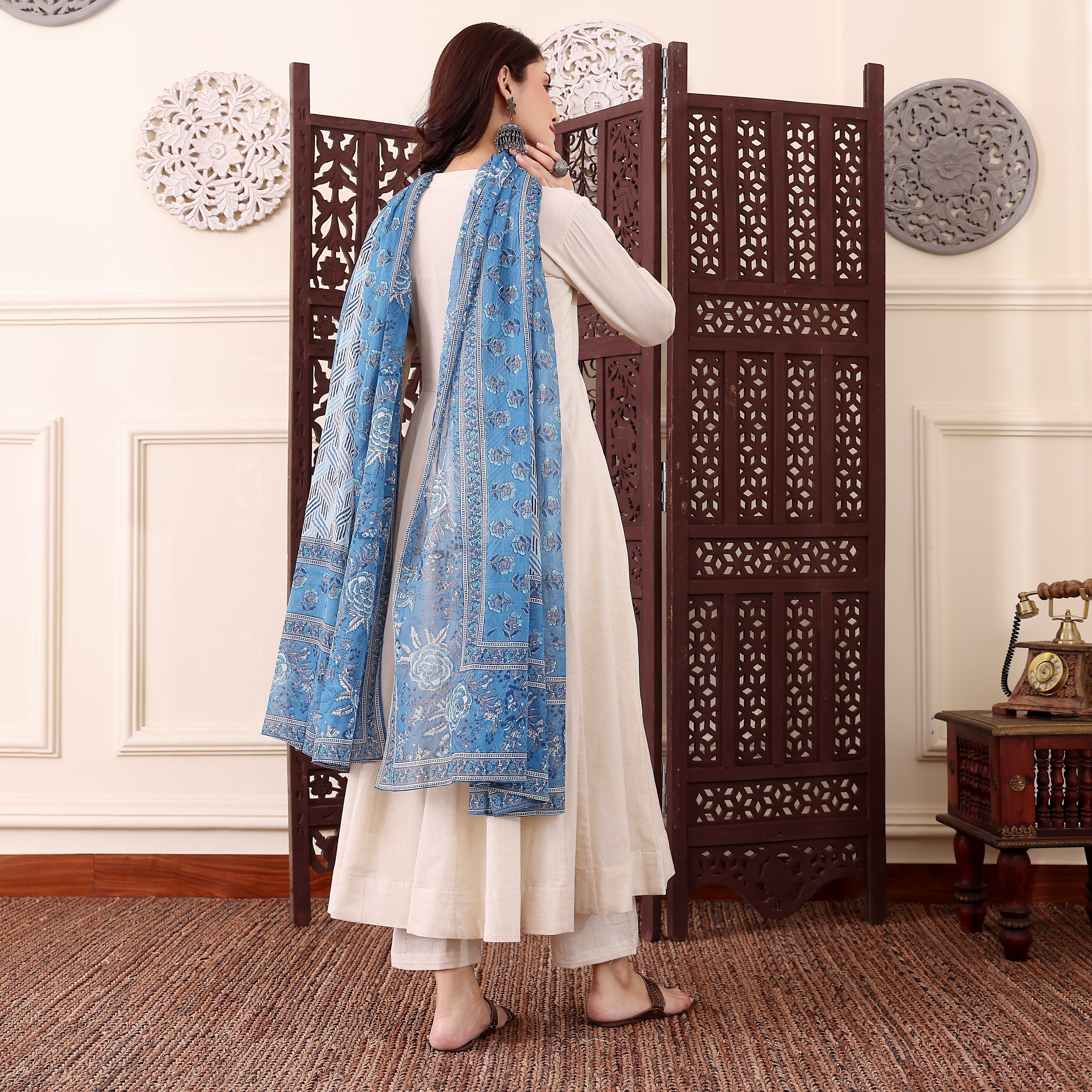 Cream Chanderi Silk Kurta Pant Set With Heavy Thread Embroidery Work With Printed Dupatta