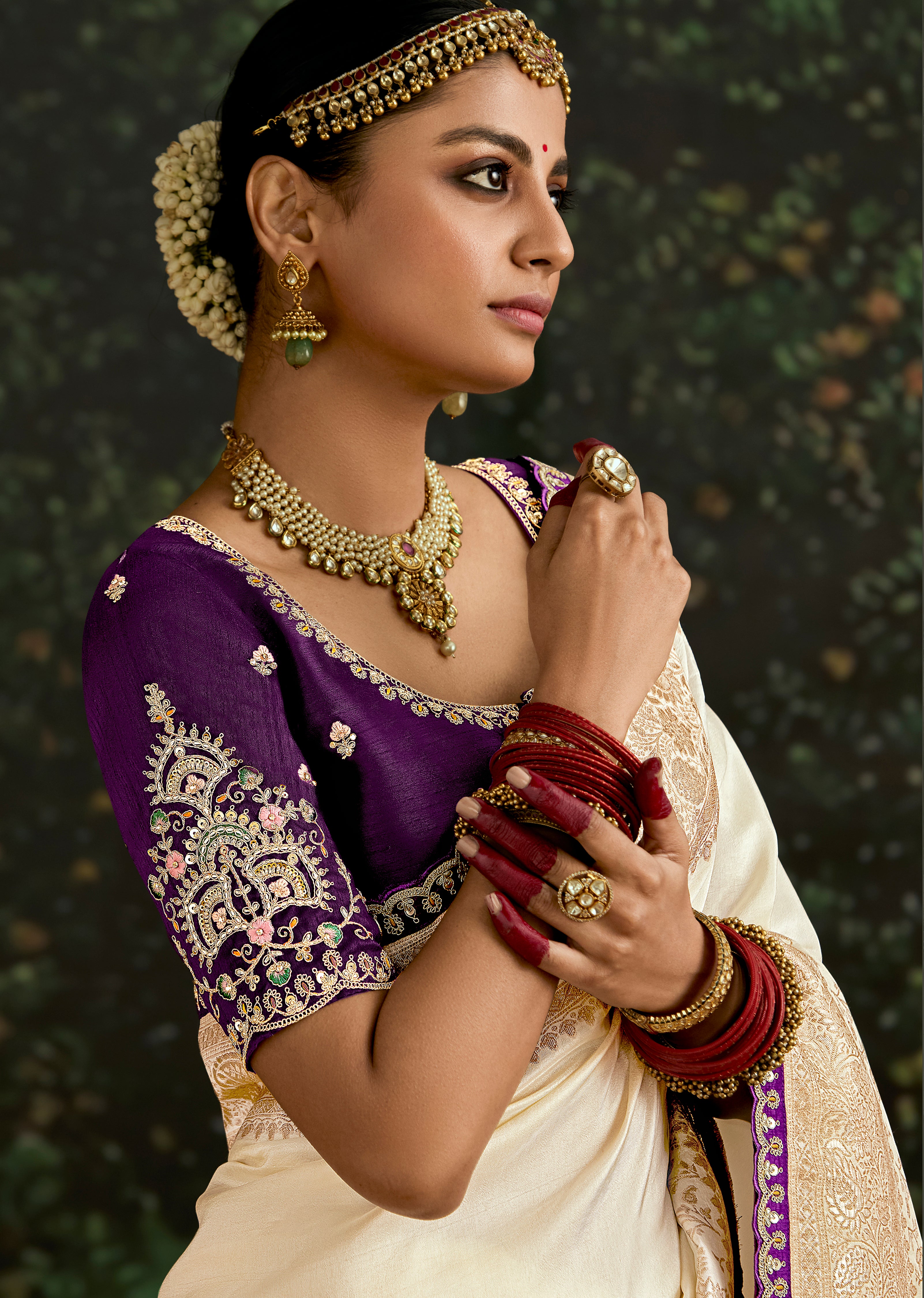 Cream Dola Silk Saree With Jacquard Woven with Embroidered Lace Border