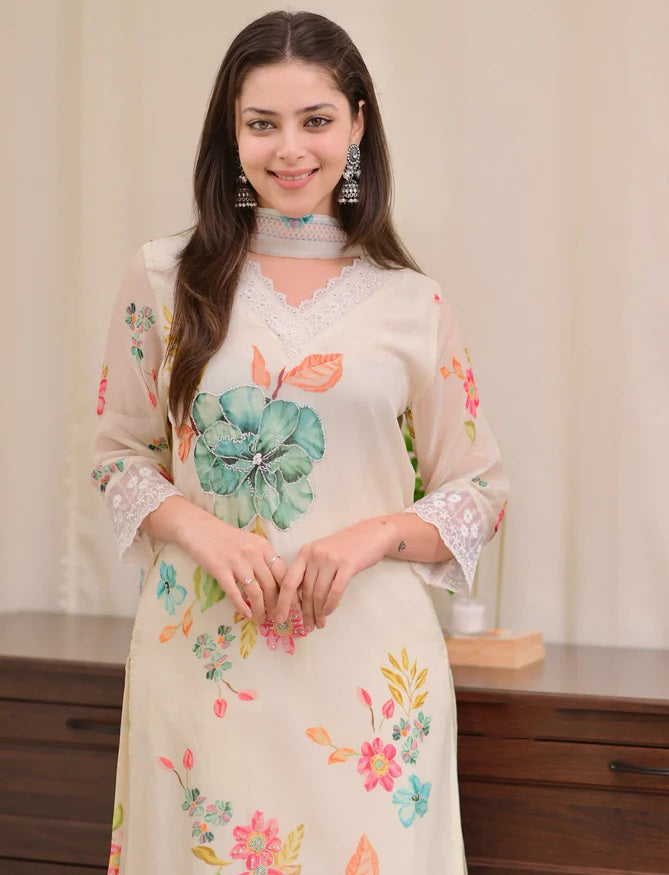 Cream Kurta Pant Set With Print With Thread Embroidery Work