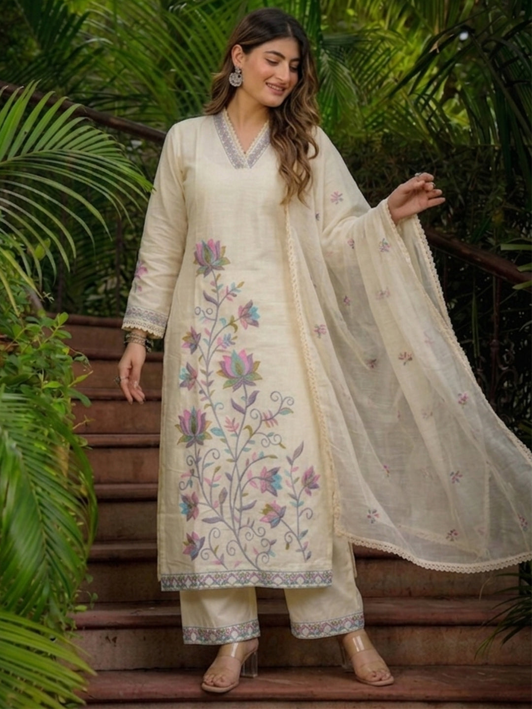 Cream Pure Cotton Kurta Pant Set With Heavy Thread Embroidery Work