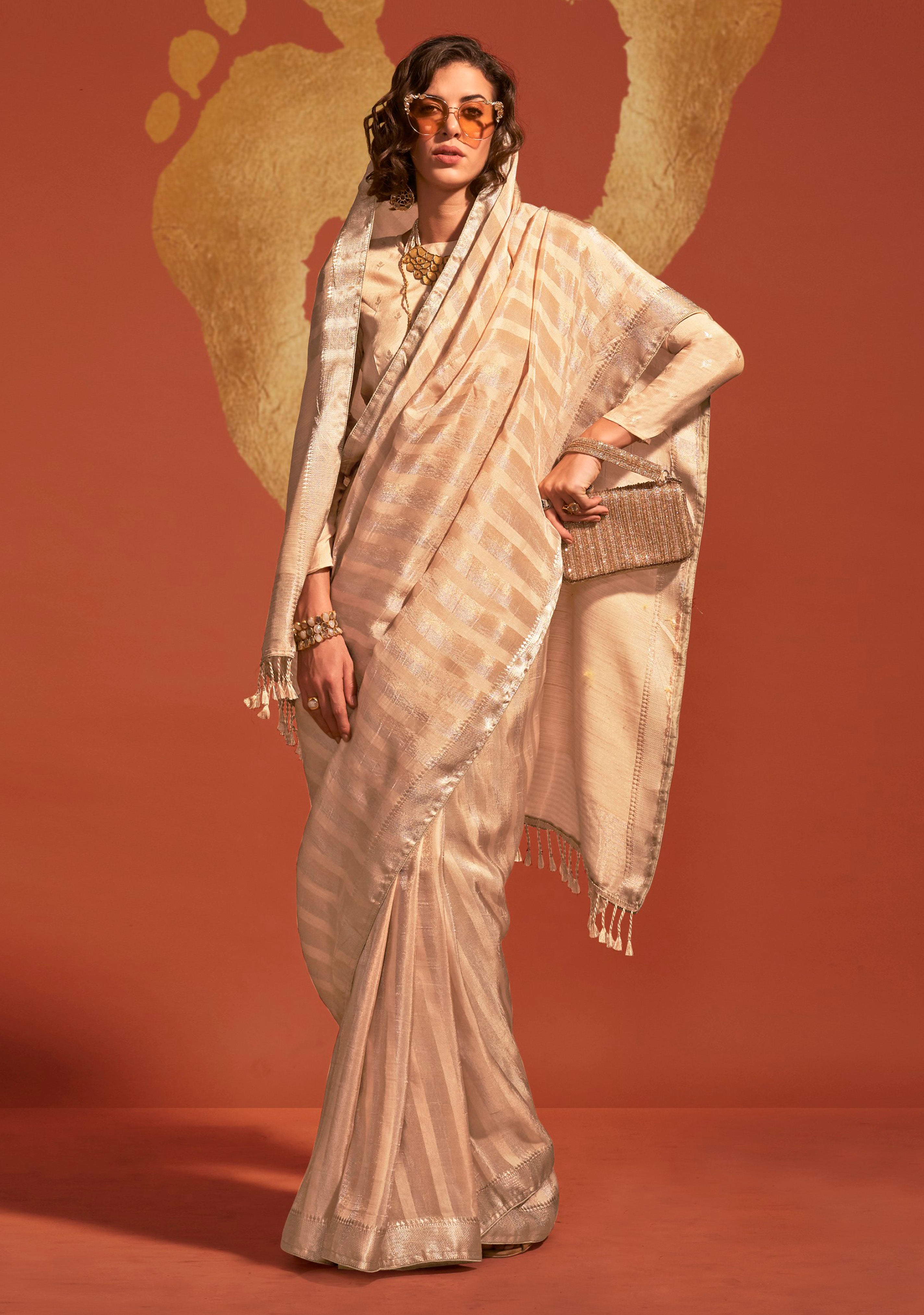 Cream Pure Viscose Handloom Silk Saree With Jacquard Woven Work