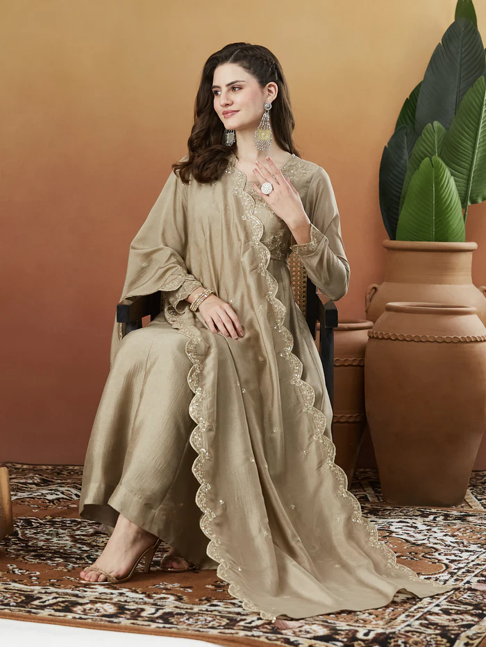 Cream Vichitra Silk Kurta Pant Set With Thread Embroidered With Sequins Work