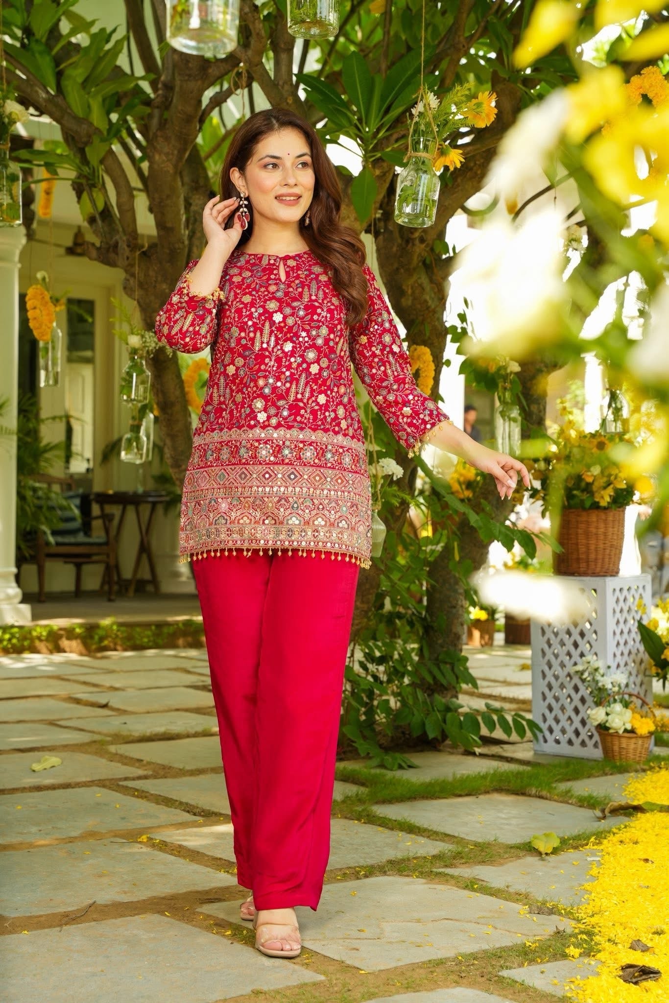 Dark Pink Heavy Crepe Silk Co-Ord Set With Heavy Thread Embroidery Sequins Work