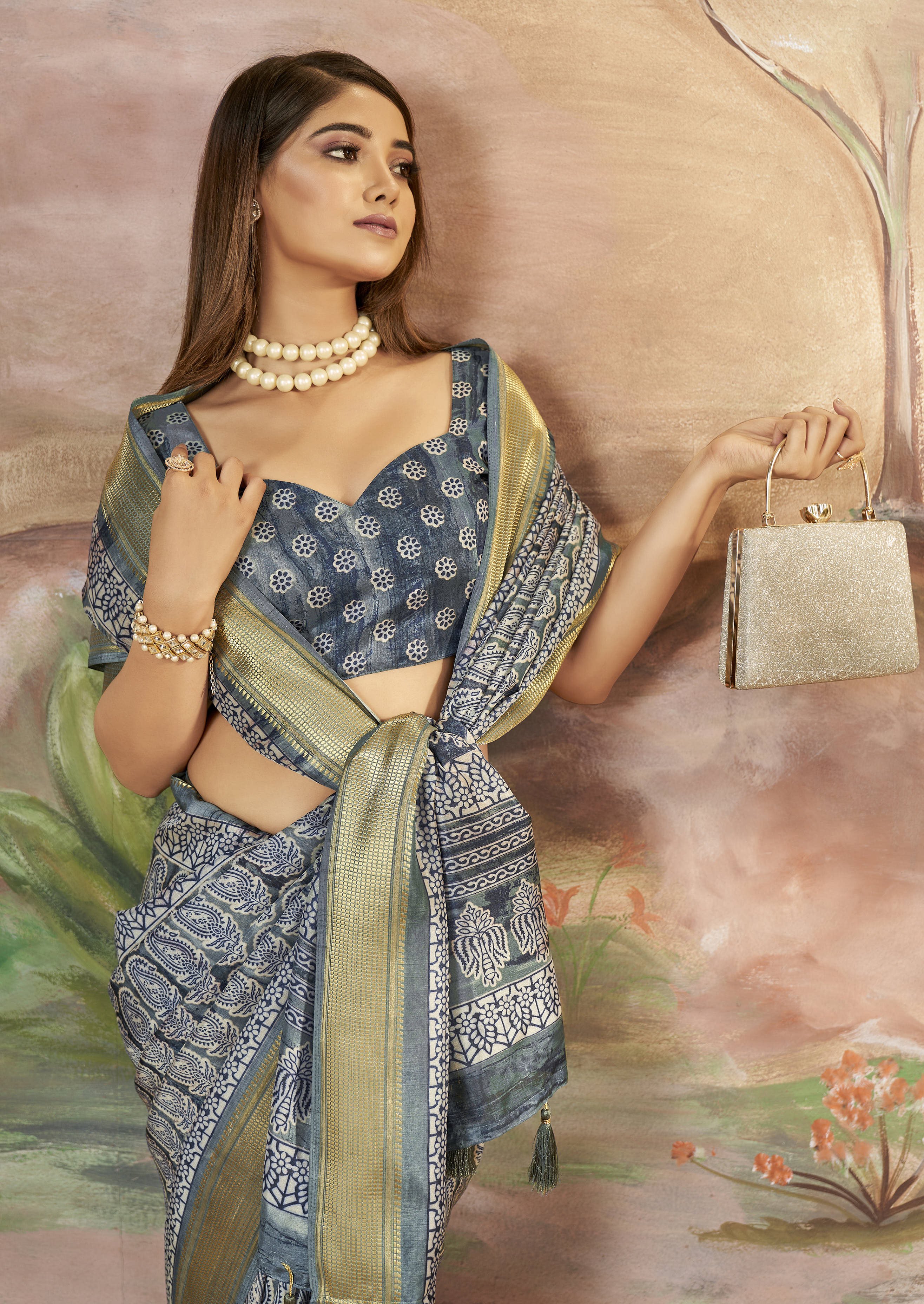 Dark Slate Grey Beautiful Dolla Silk Woven Border Designer With Printed Saree