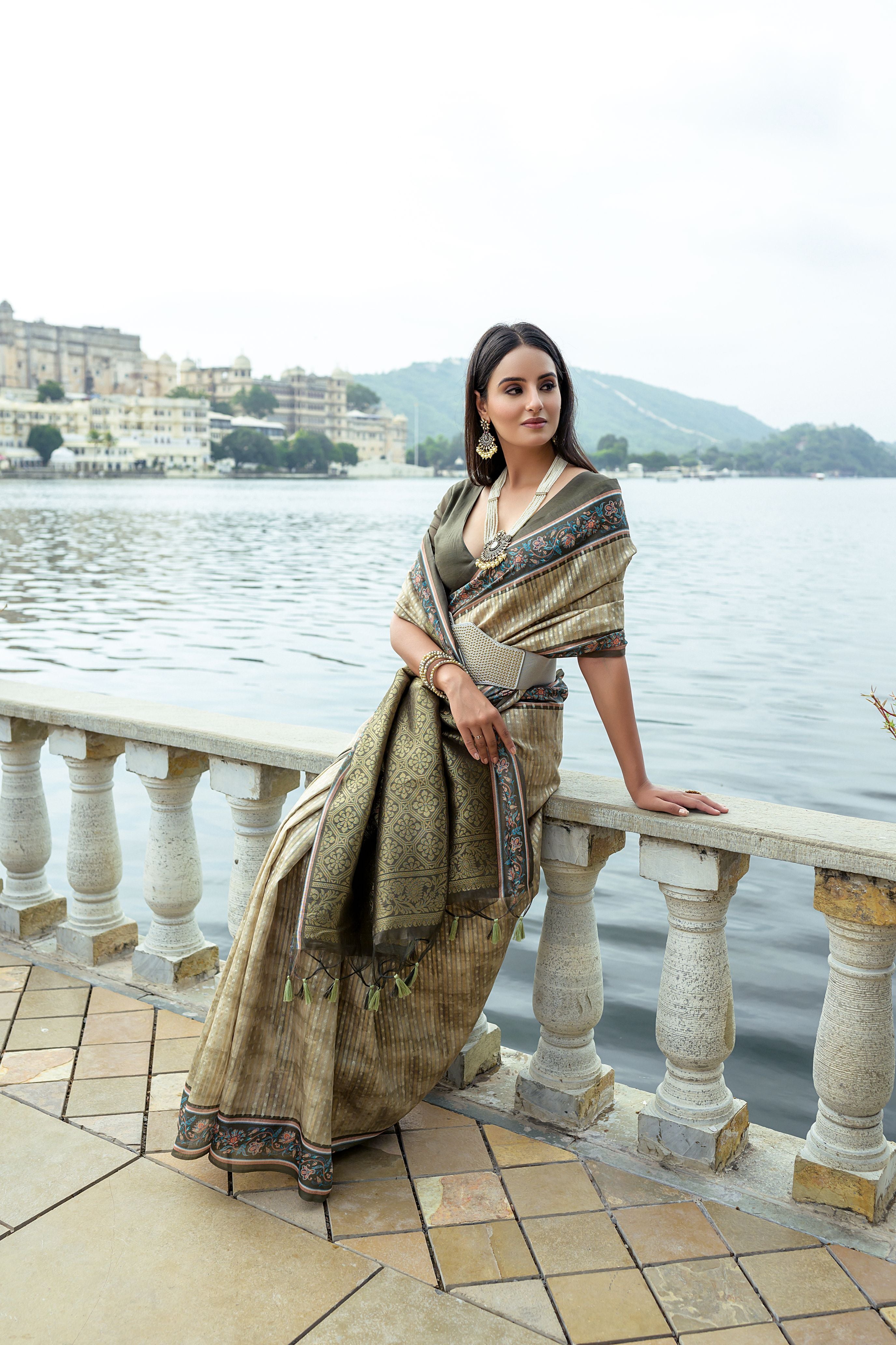 Ehtnic Woven Designer Soft Silk Saree In Pista With Elegant Print Work