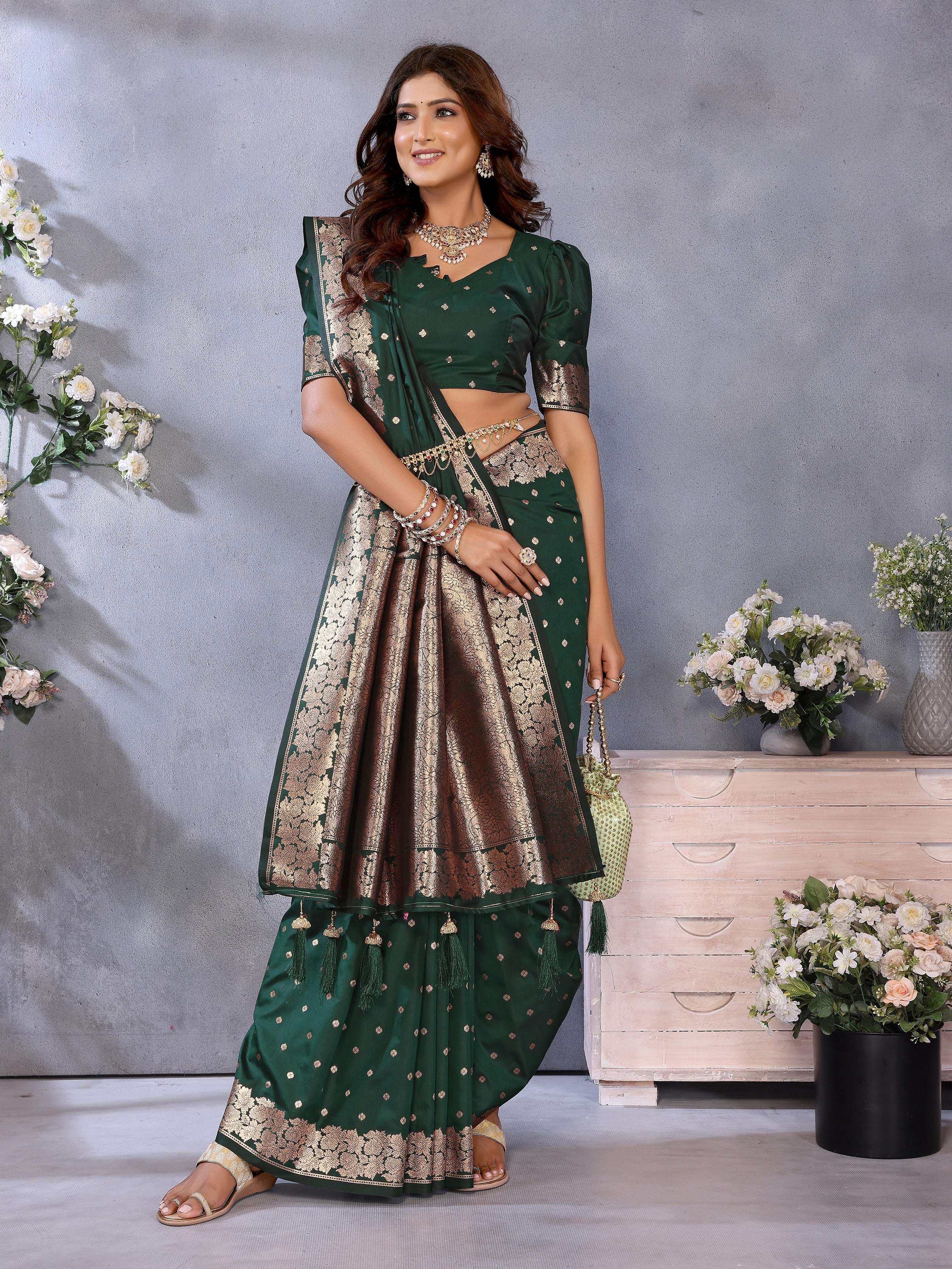 Green Banarasi Silk Jacquard Weving Designer Trendy Partywear Saree