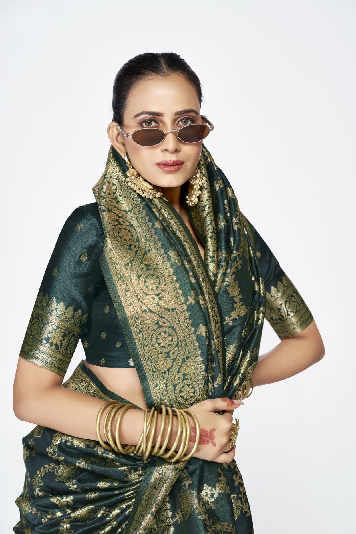 Green Banarasi Silk Saree with Traditional Classic Weaving