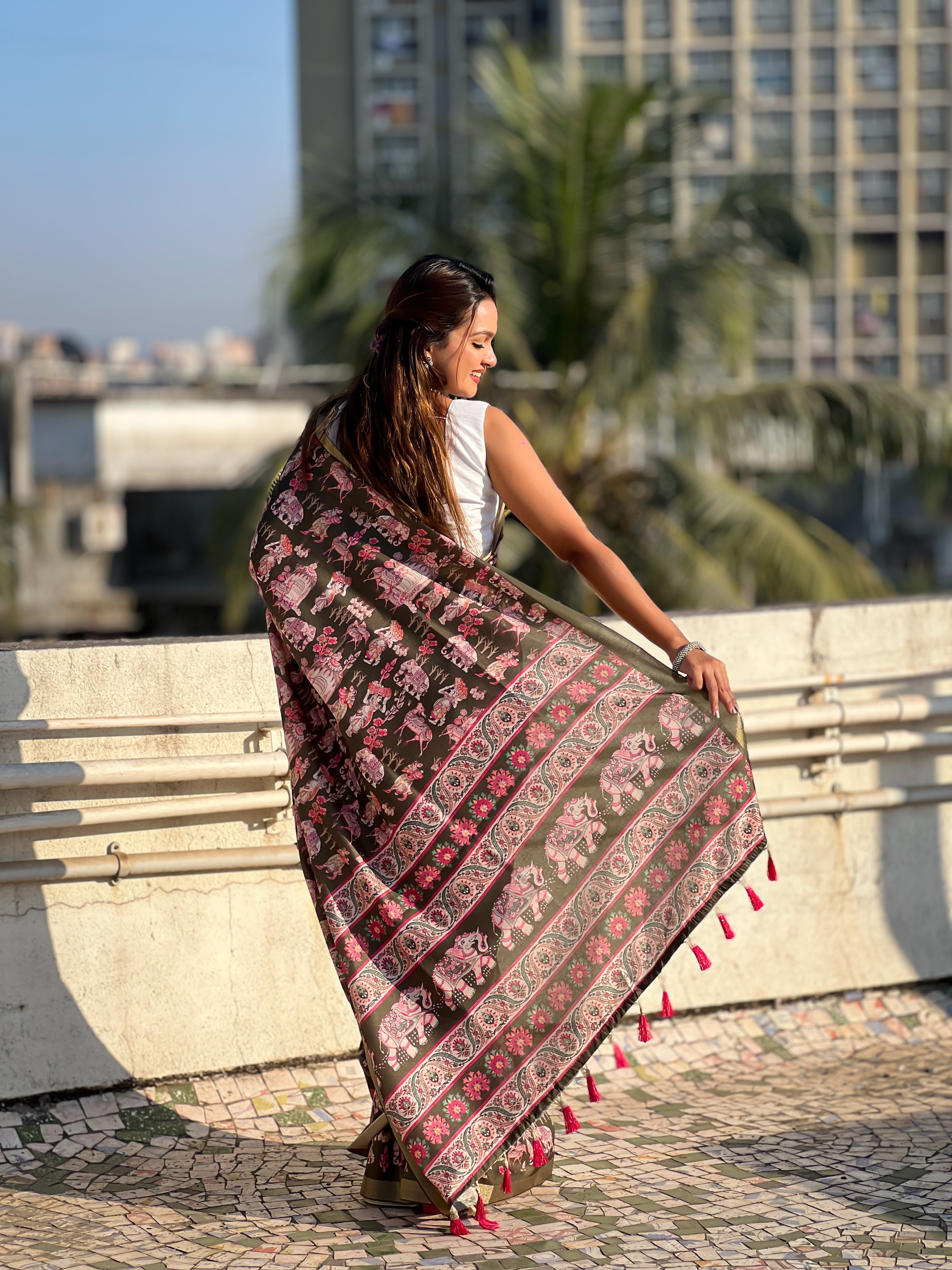 Green Classic Tussar Silk Saree With Woven And Designer Print Work
