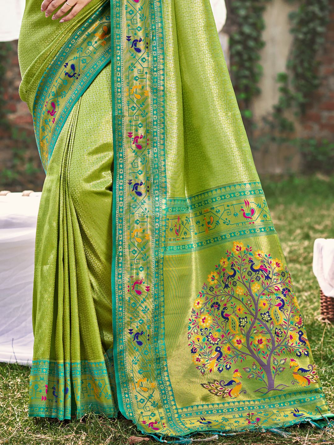 Green Color Classic Paithani Silk Saree