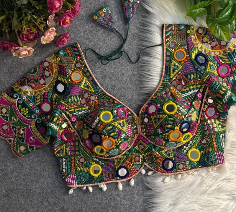 Green Gamthi Navratri Blouse with Sweetheart Neck Mirror Work