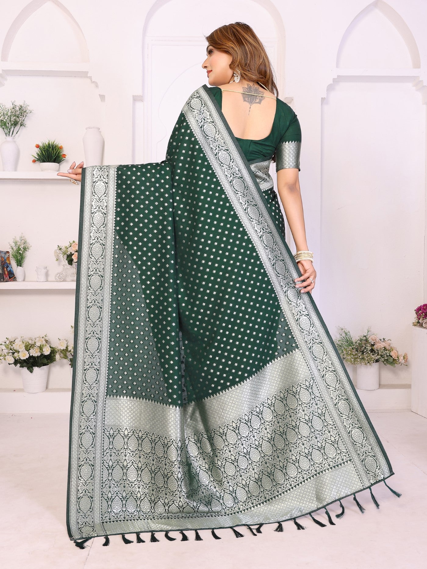 Green Georgette Silk Saree With Classic Zari Weaving