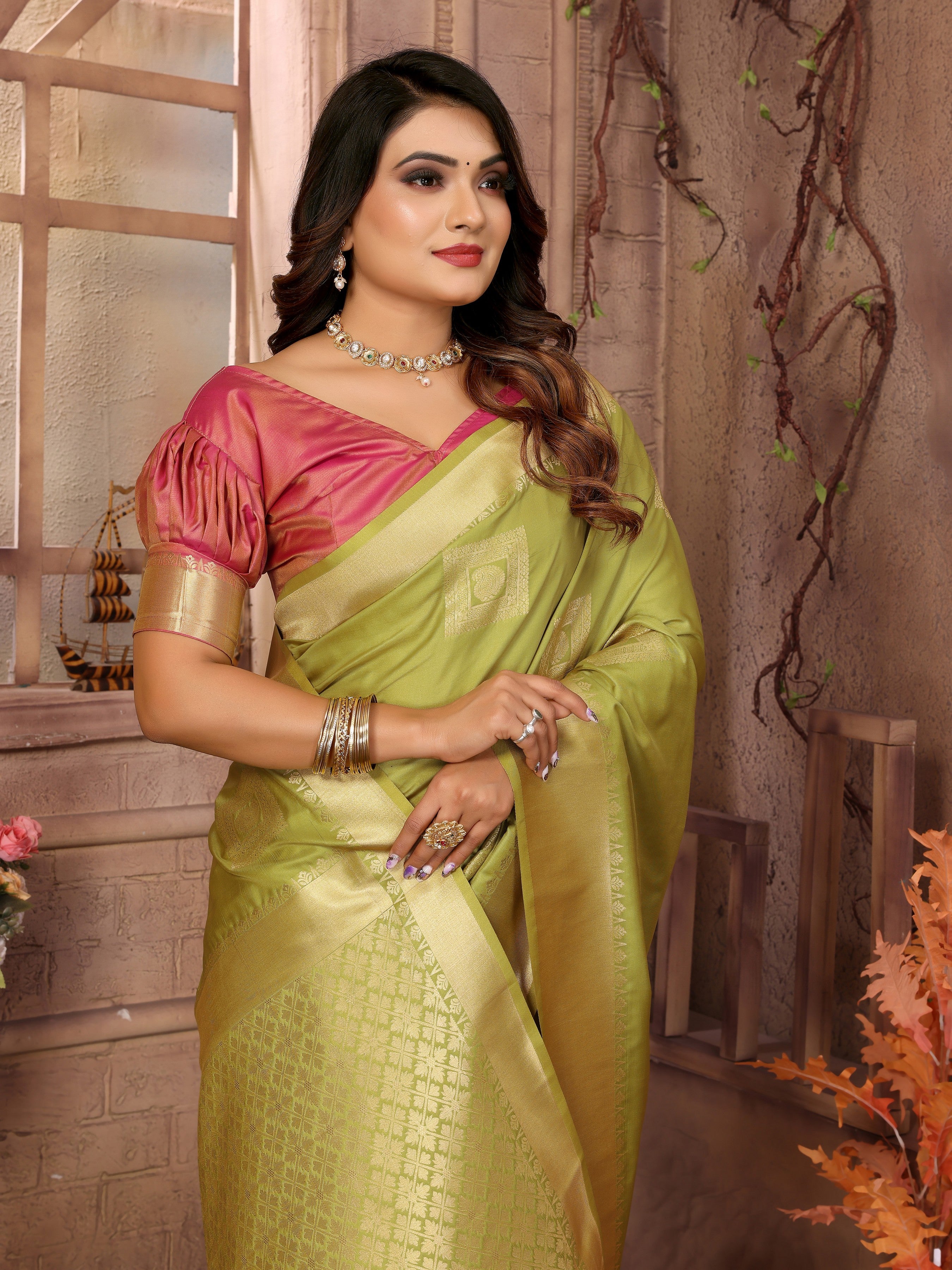 Green Graceful Soft Silk Saree With Woven Zari Work