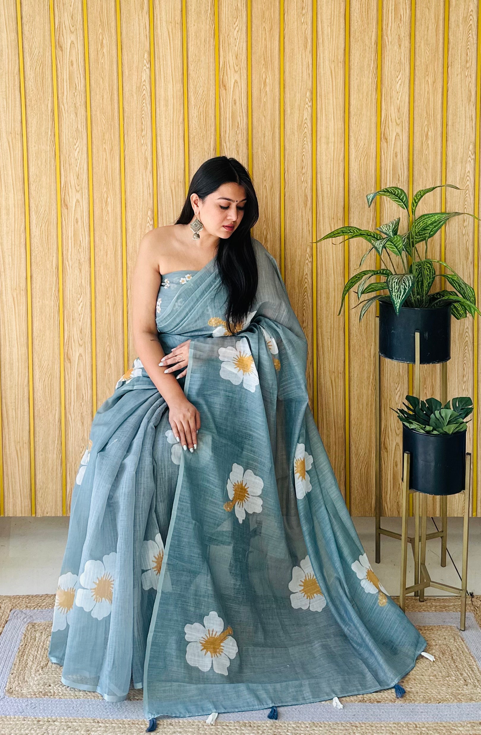 Green Linen Floral Printed Girlie Looks Saree