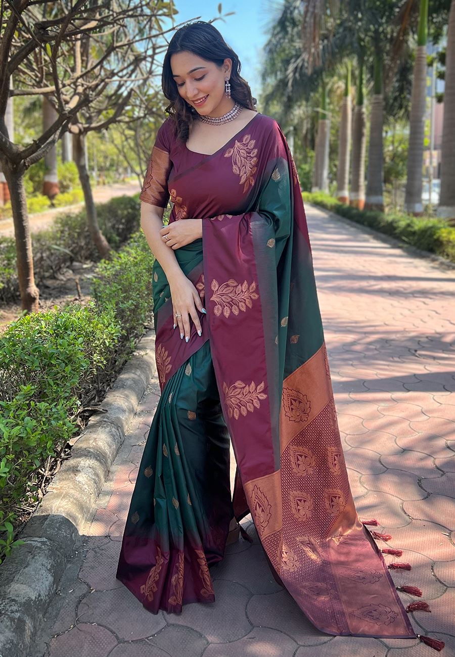 Green Silk Blend Saree With Floral Border Zari Woven Work