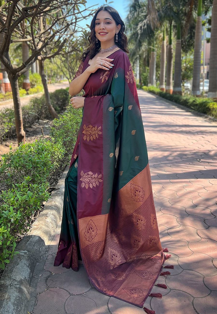 Green Silk Blend Saree With Floral Border Zari Woven Work
