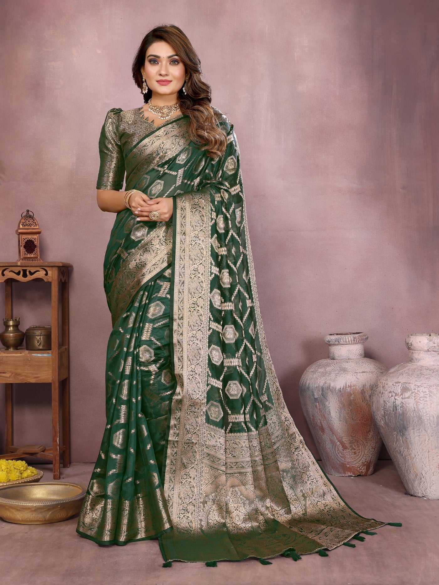 Green Soft Organza Silk Saree With Elegant Weaving