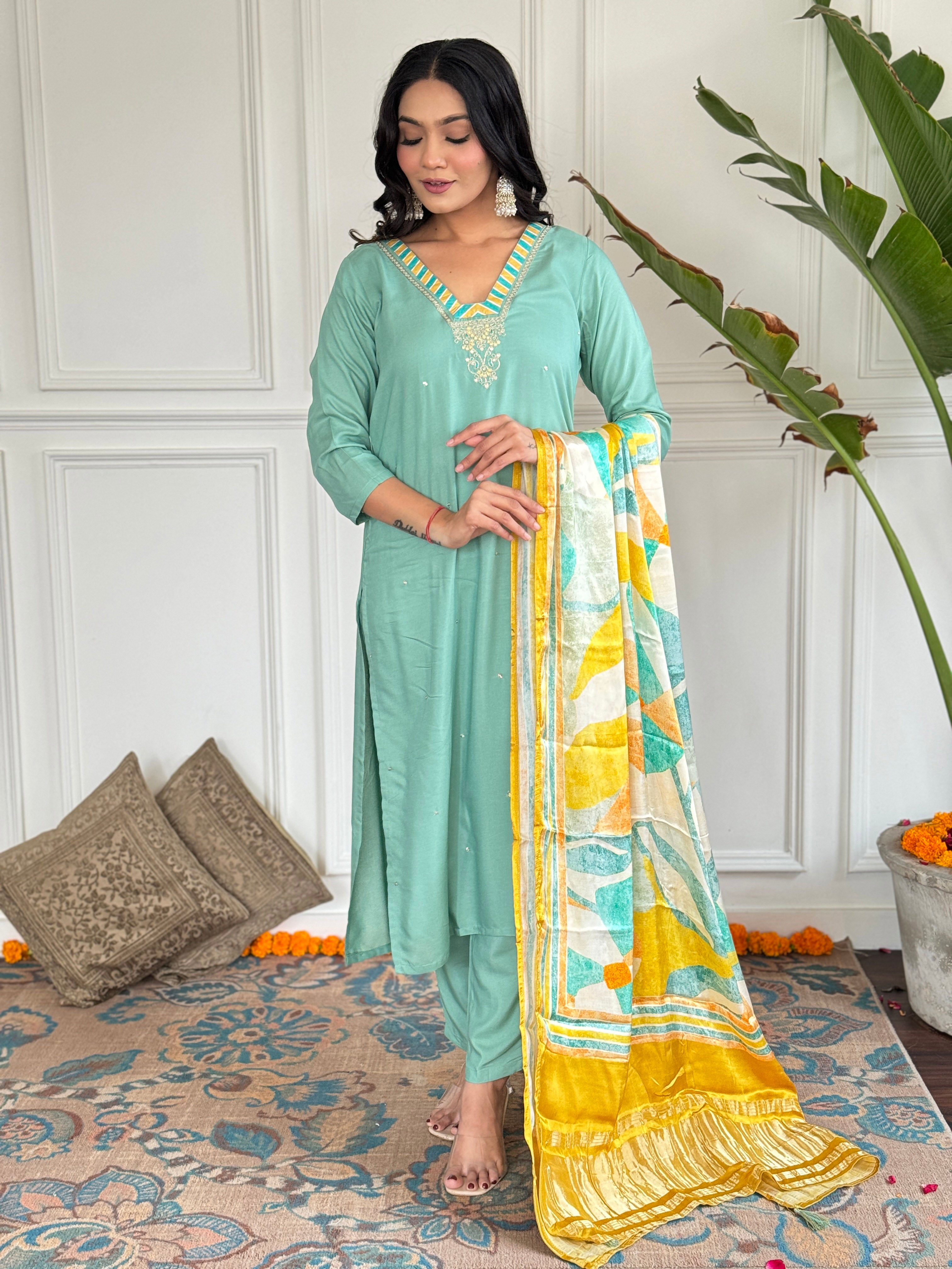 Green Viscose Elegant Kurta Pant Set With Embroidery Work