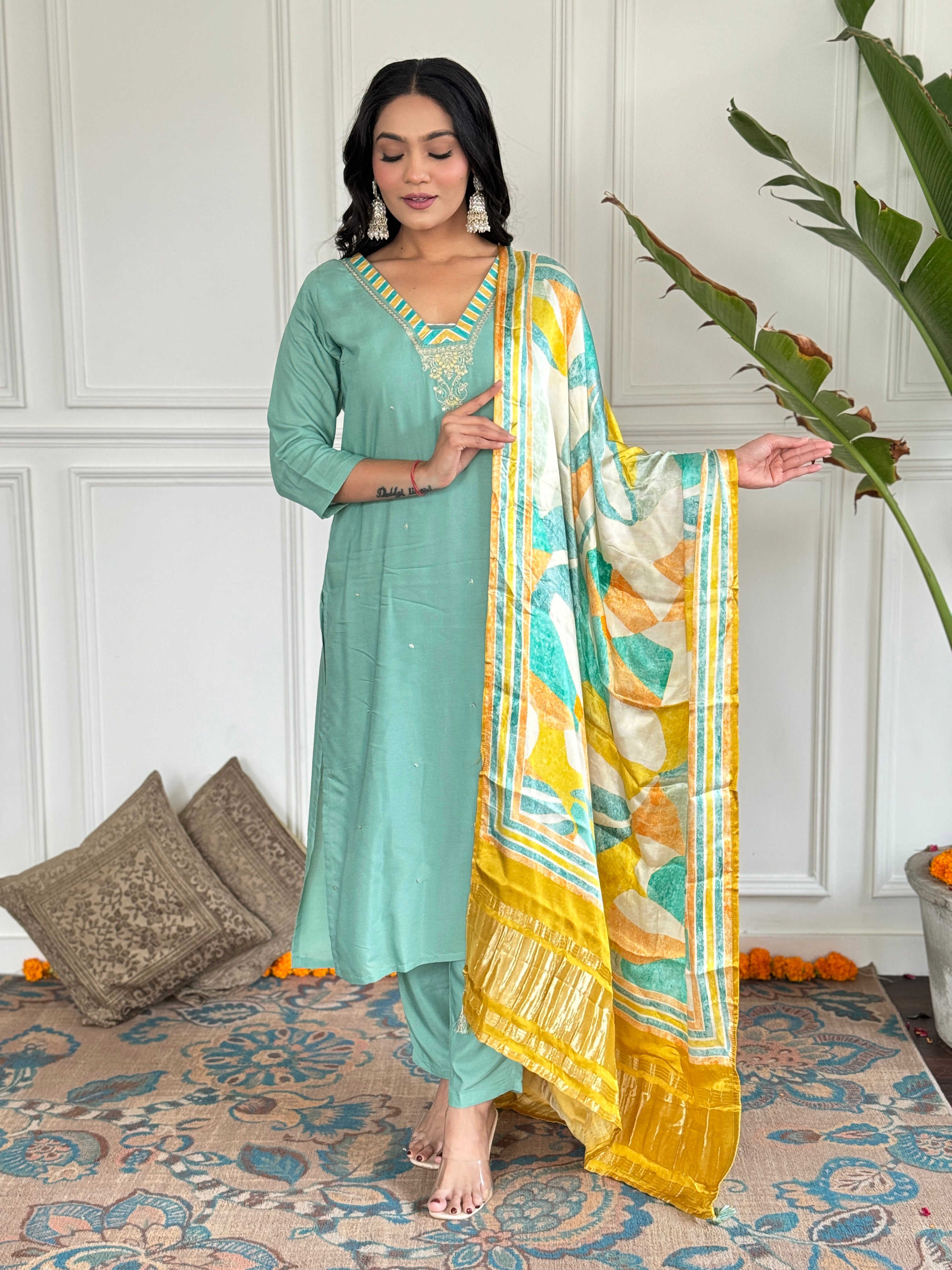 Green Viscose Elegant Kurta Pant Set With Embroidery Work