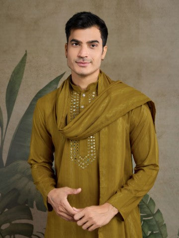 Green Viscose Silk Kurta with Traditional Dupatta