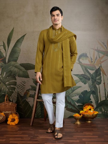 Green Viscose Silk Kurta with Traditional Dupatta