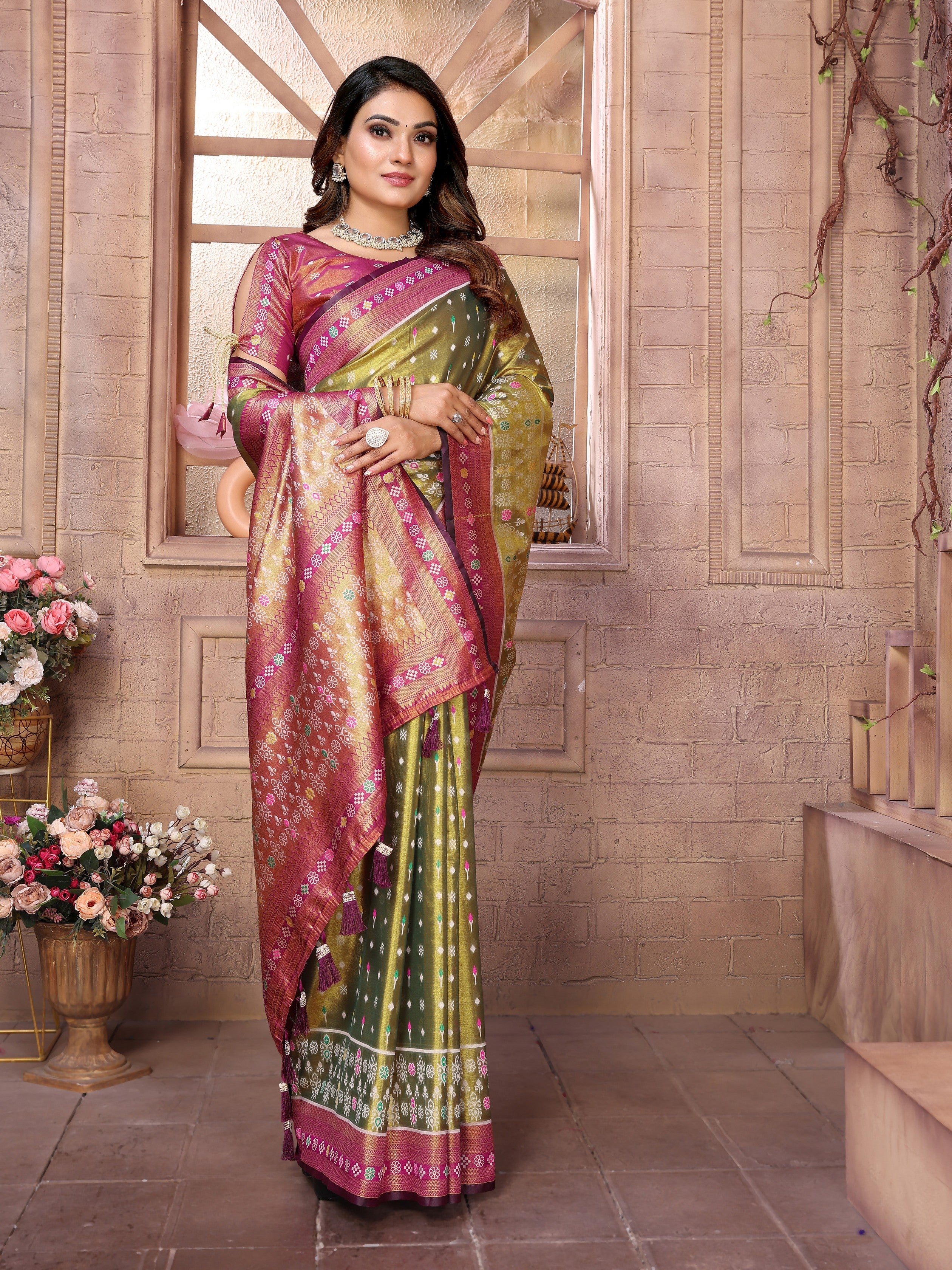 Green Woven Patola Designer Banarasi Tissue Silk Saree