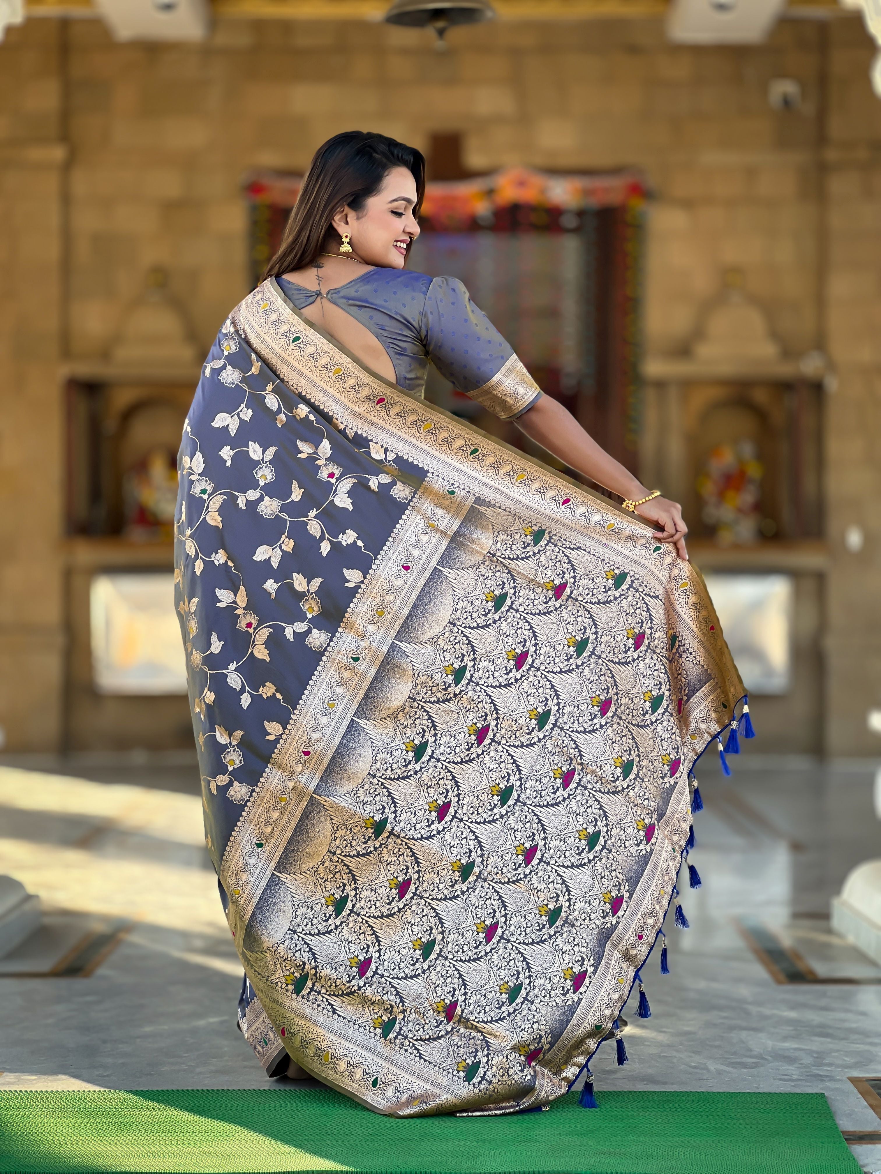 Grey Banarasi Silk Woven Jacquard Designer Ceremonial Partywear Saree