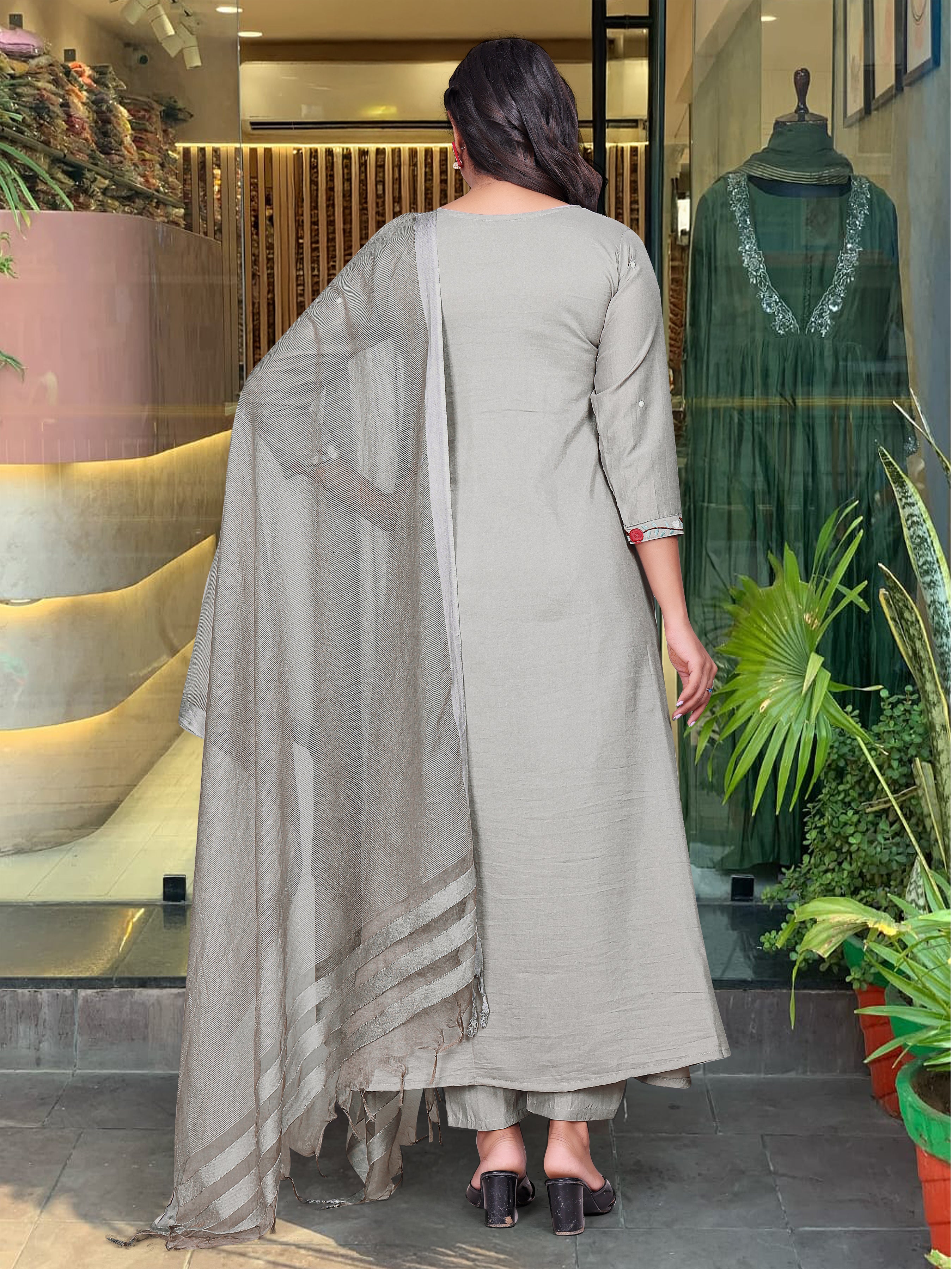Grey Chinon Viscose Kurta Pant with Heavy Thread Embroidery Work