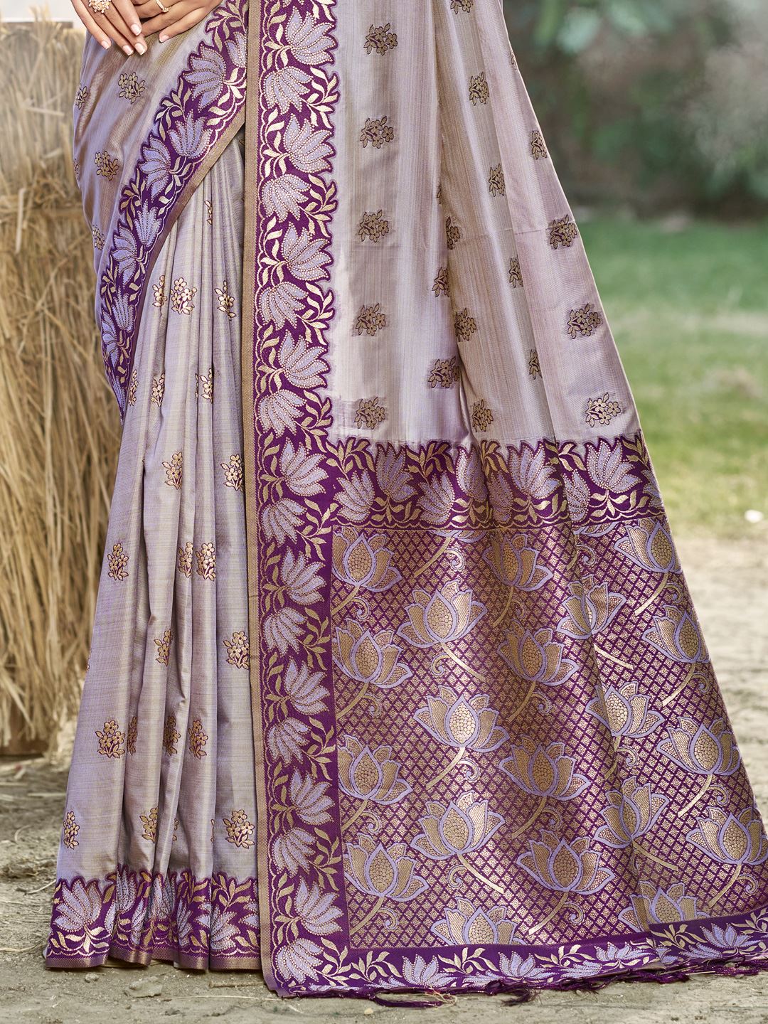 Grey Color Traditional Wear Silk Weaving Saree